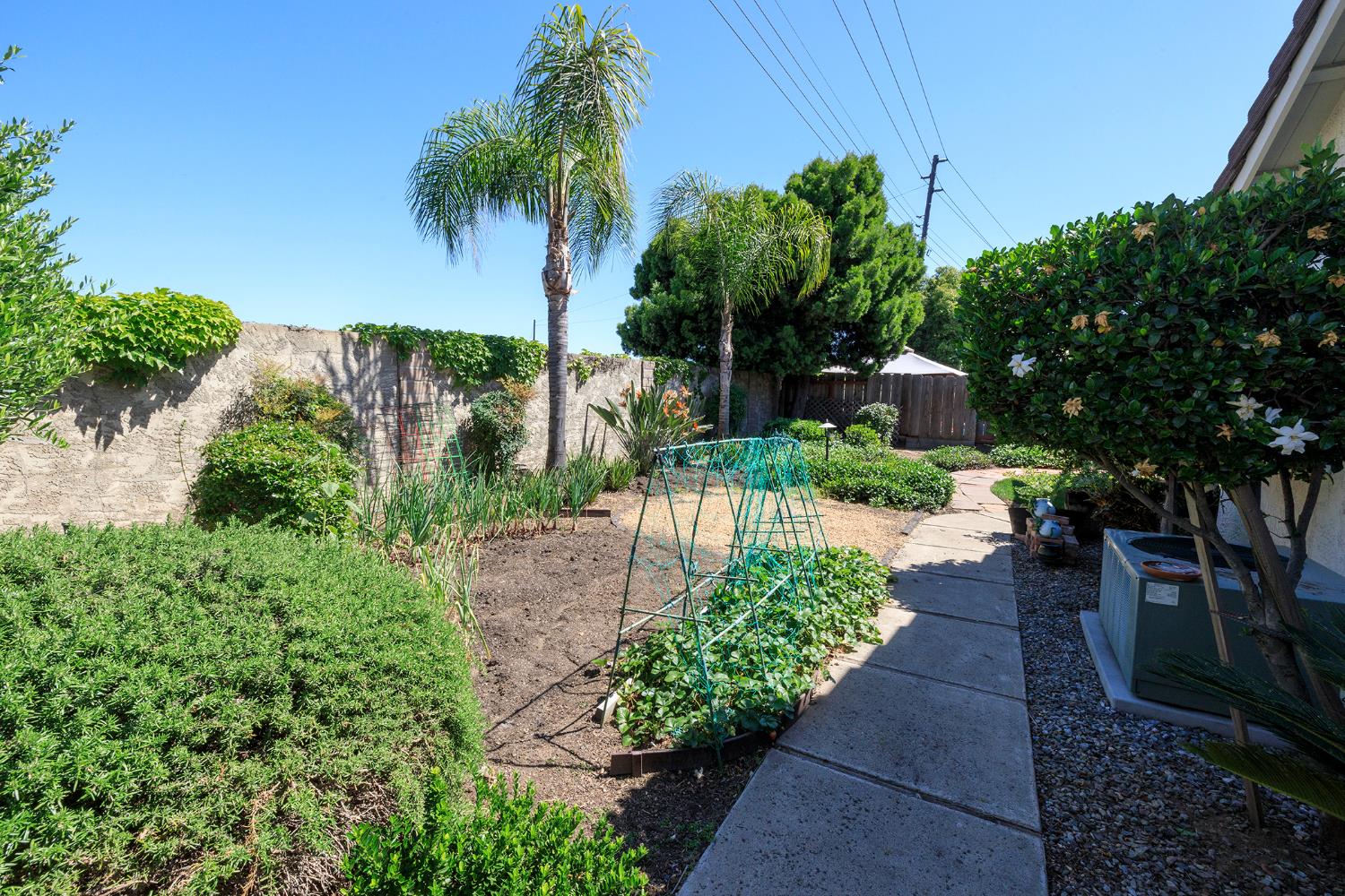 424 Codington Way, Modesto, CA 95355