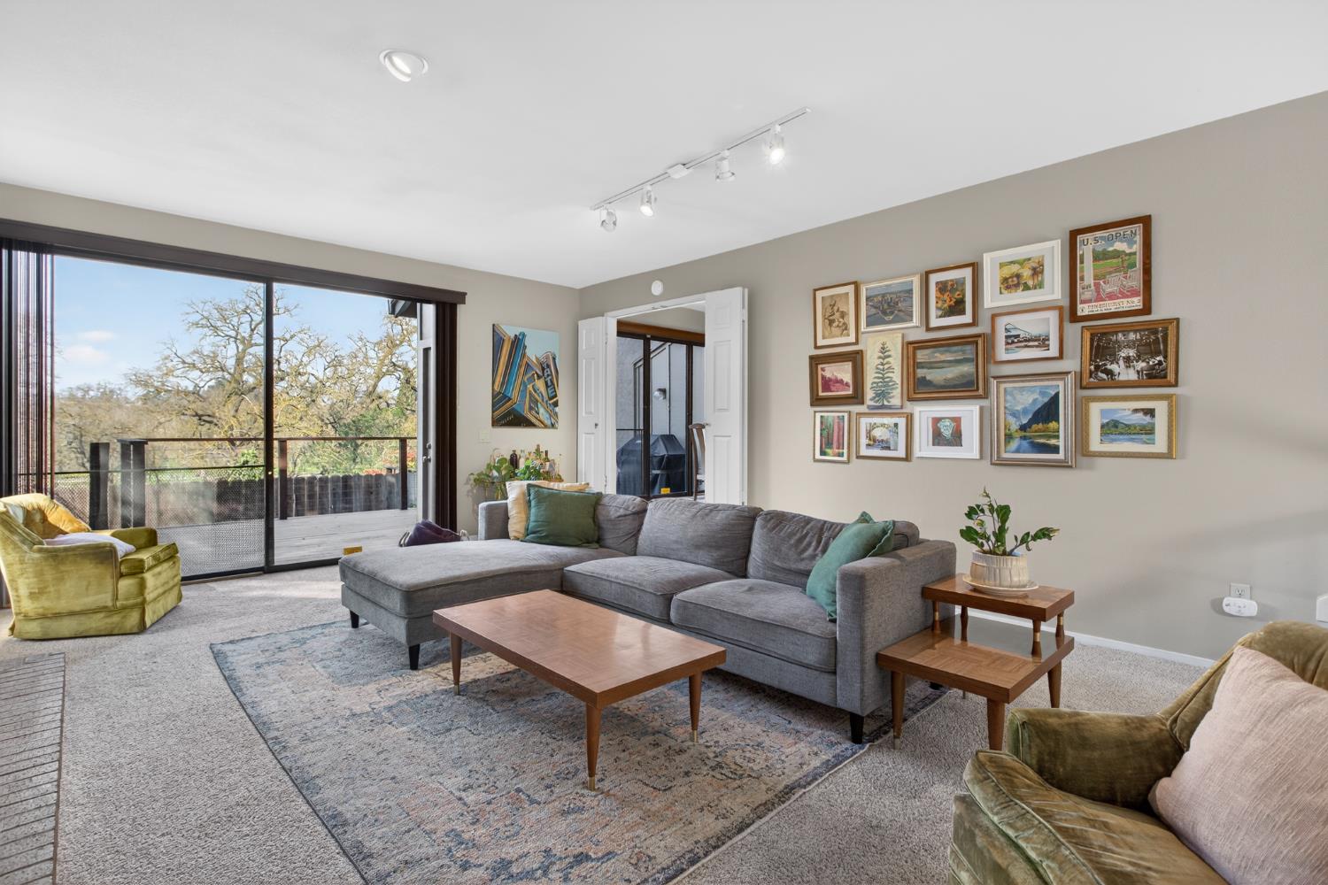 1729 Edgebrook Dr #A, Modesto, CA 95354