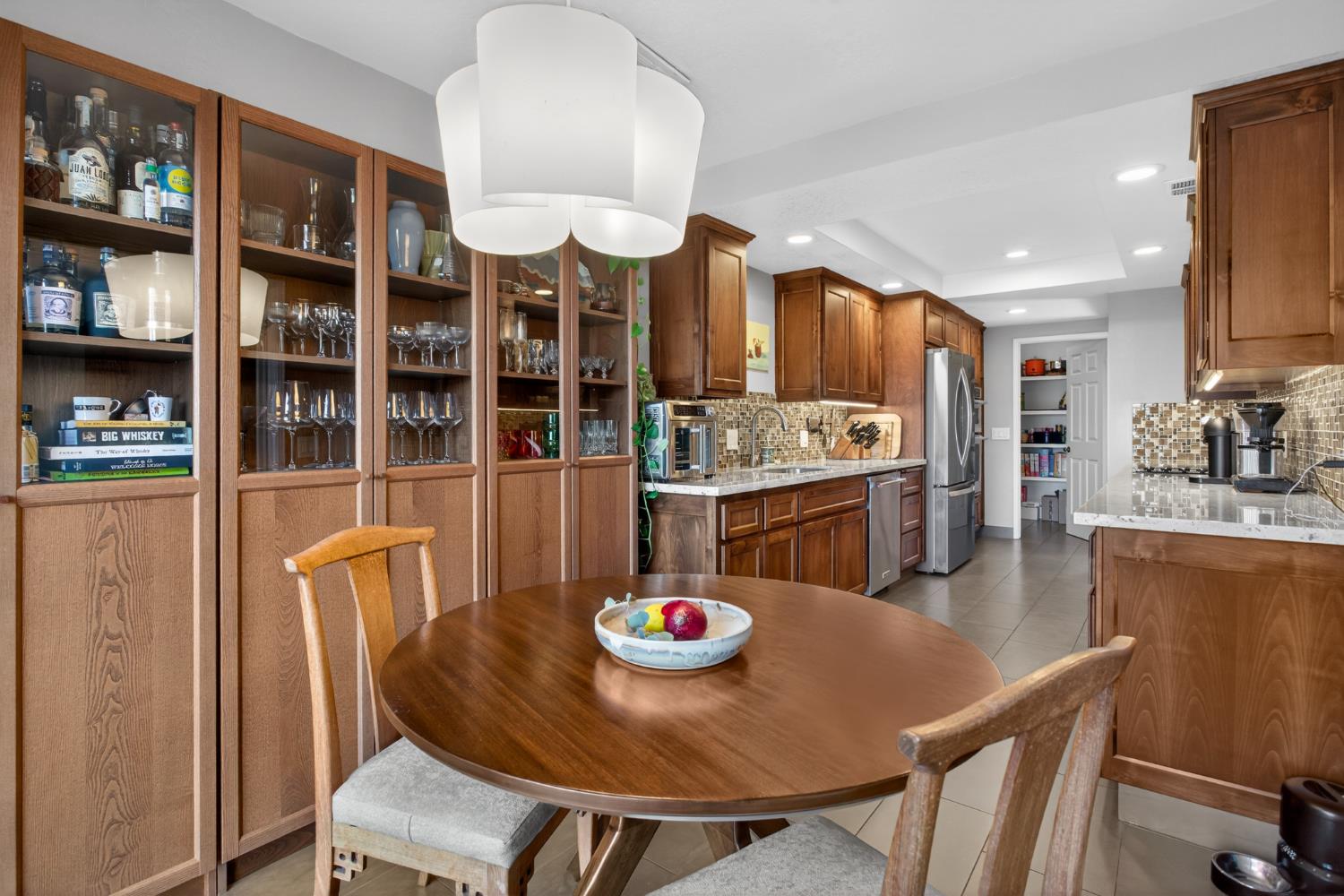 1729 Edgebrook Dr #A, Modesto, CA 95354