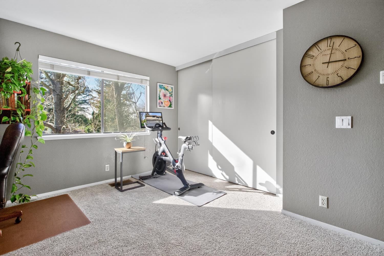 1729 Edgebrook Dr #A, Modesto, CA 95354