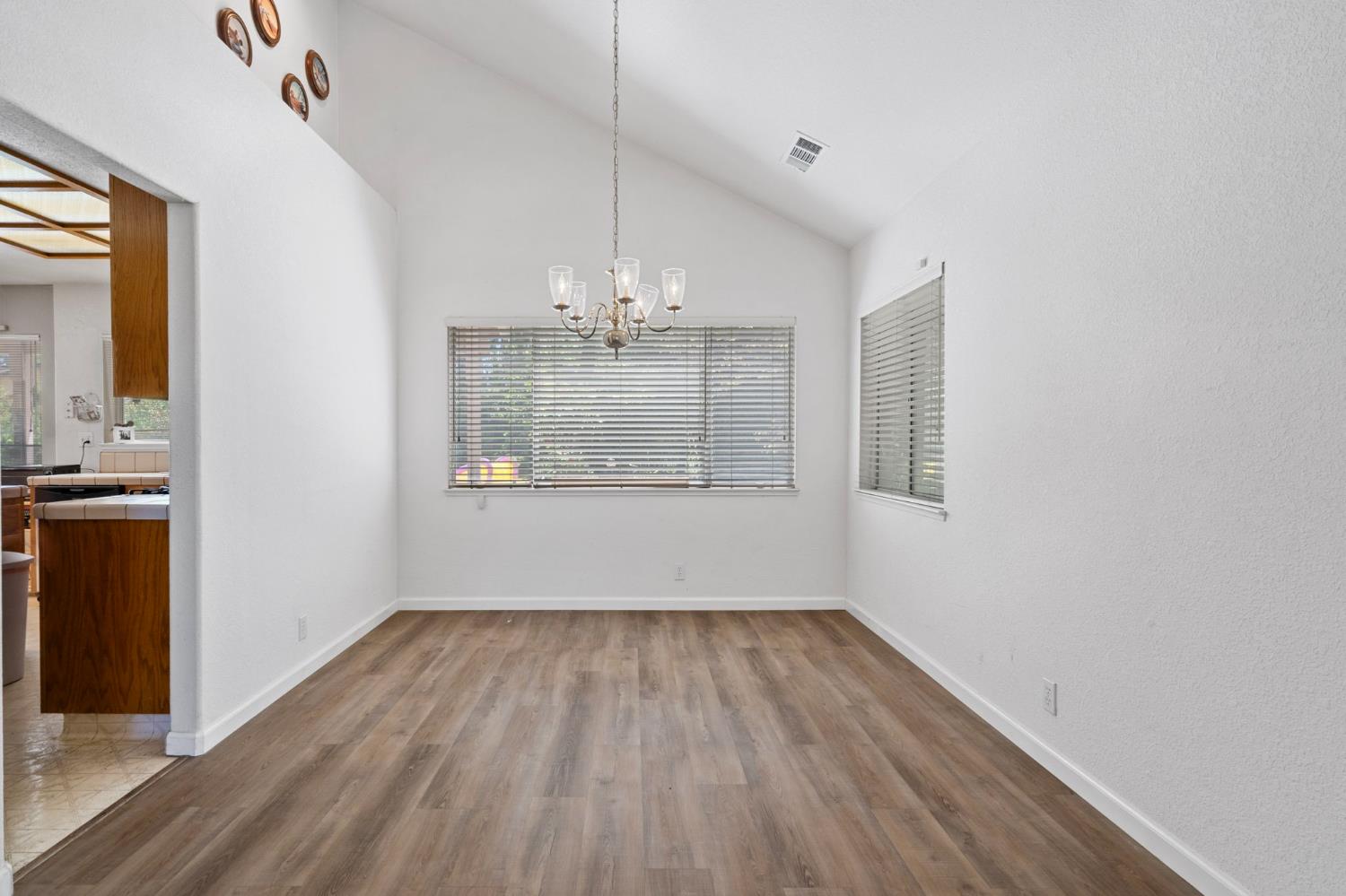 1712 Patton Dr, Modesto, CA 95356