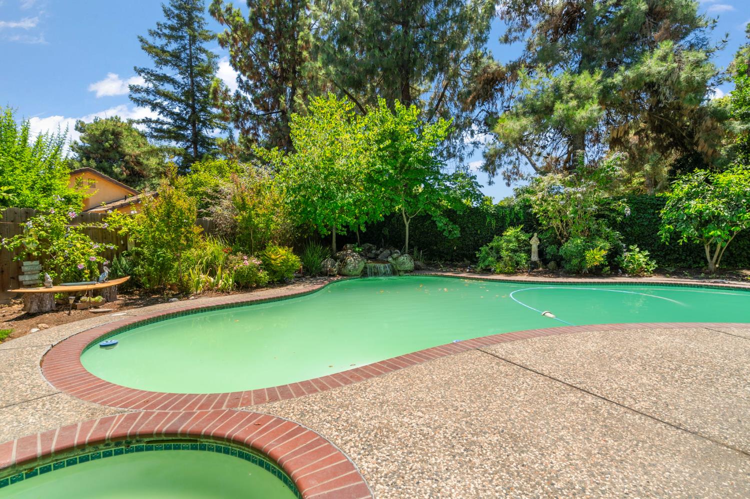 1712 Patton Dr, Modesto, CA 95356