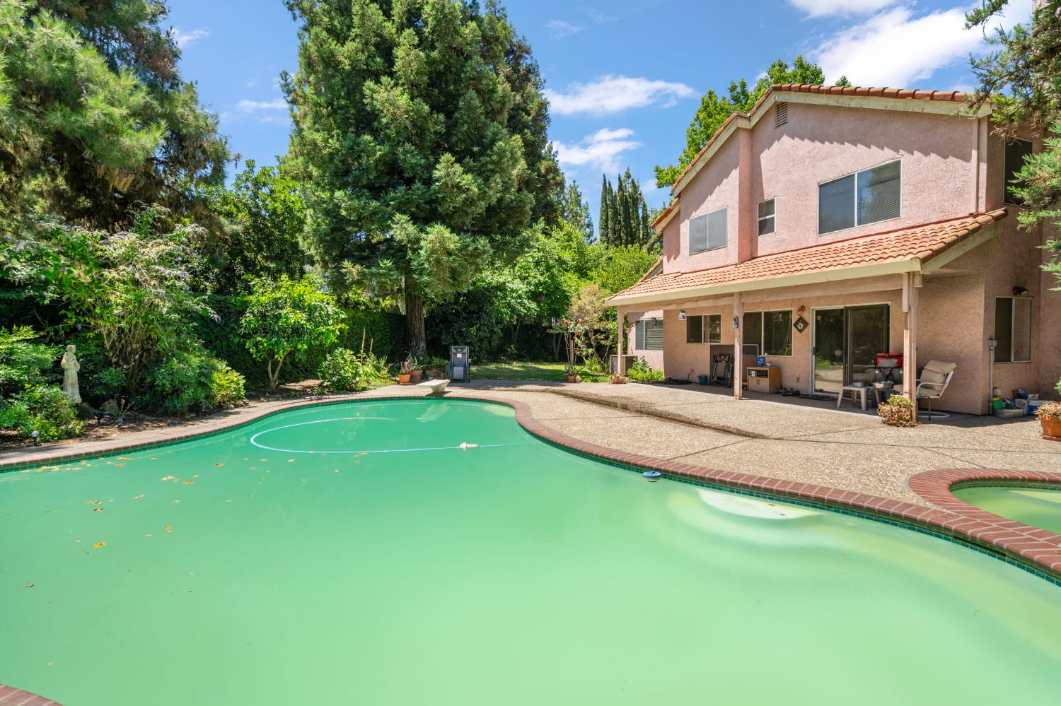 1712 Patton Dr, Modesto, CA 95356