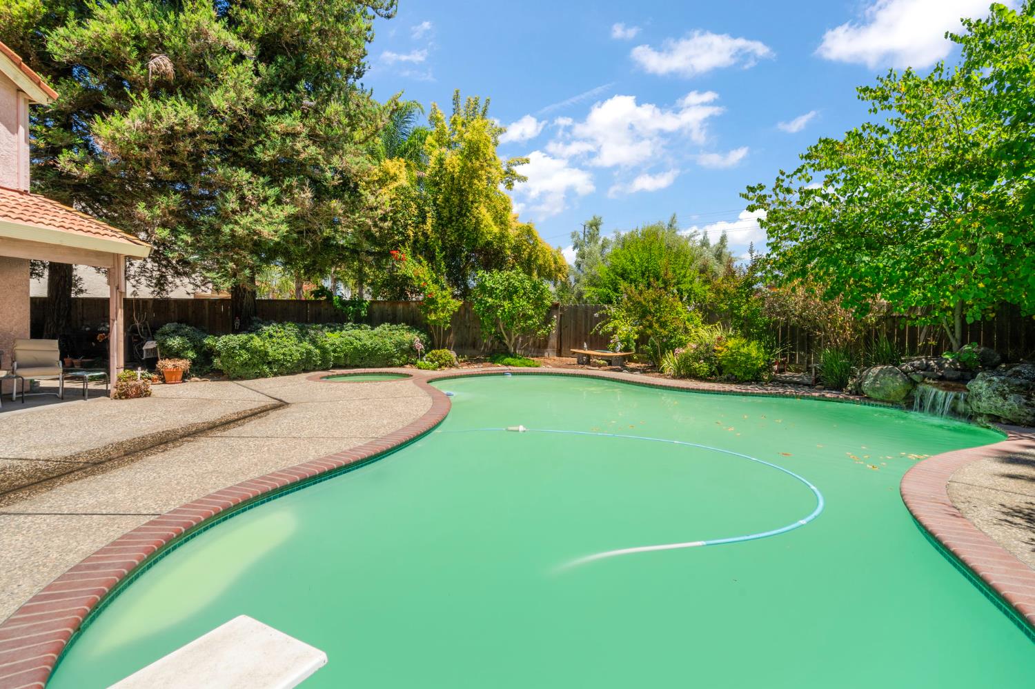 1712 Patton Dr, Modesto, CA 95356