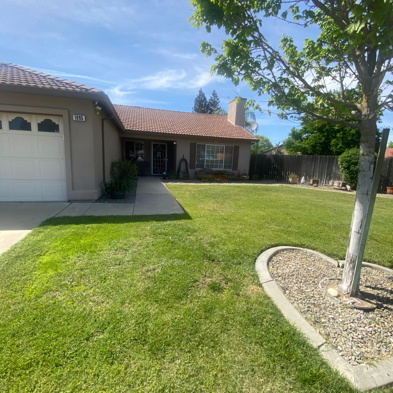 1095 Skyway Ct, Turlock, CA 95380