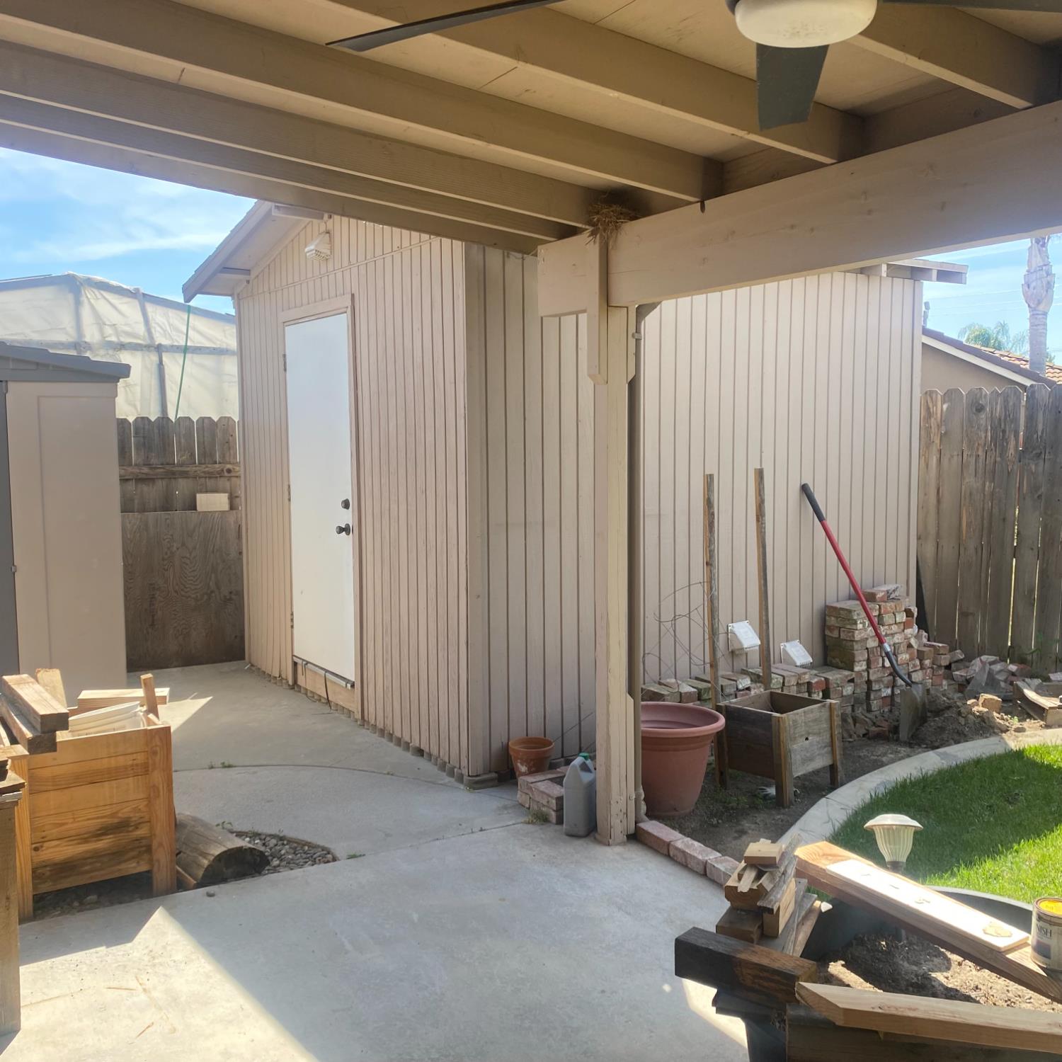 1095 Skyway Ct, Turlock, CA 95380