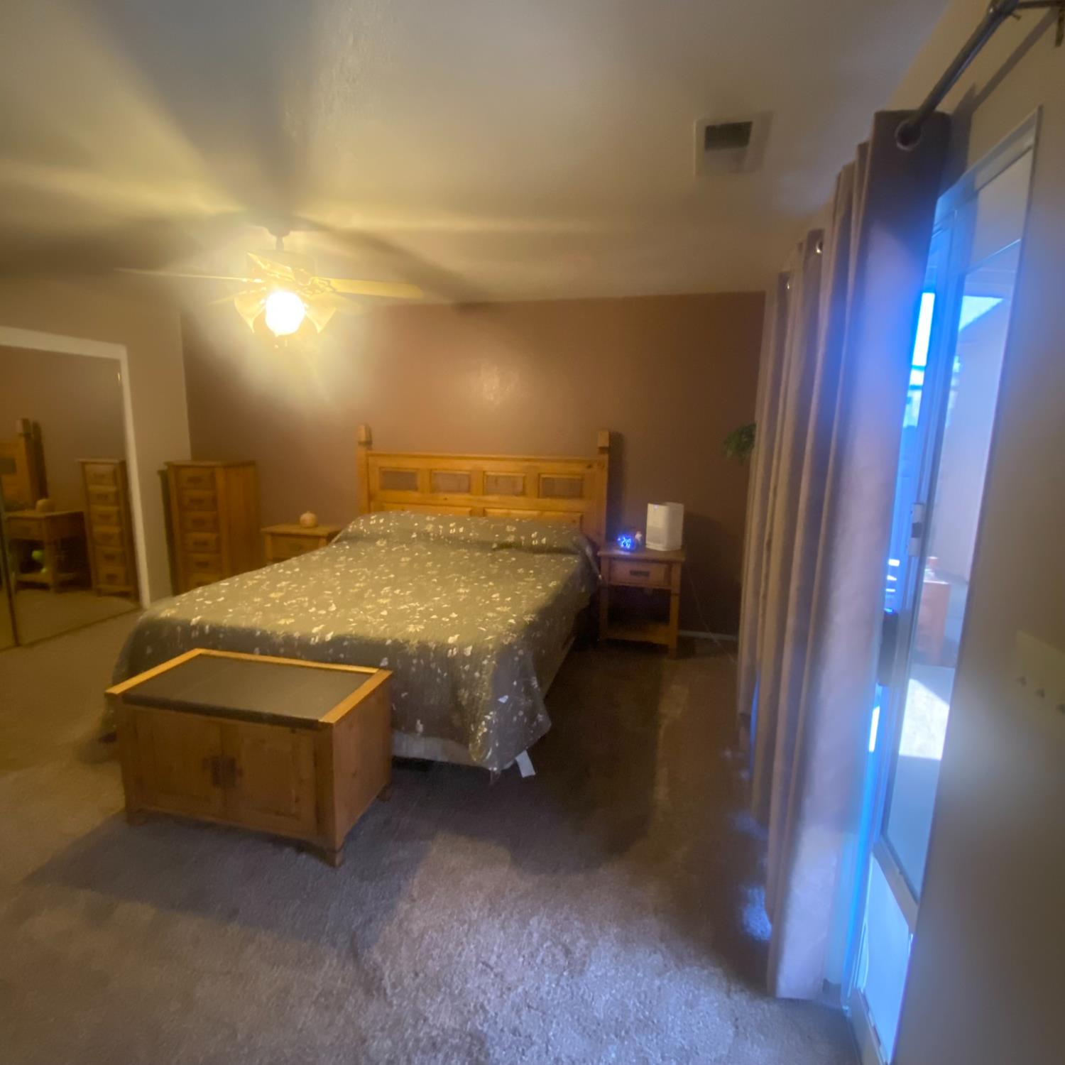 1095 Skyway Ct, Turlock, CA 95380