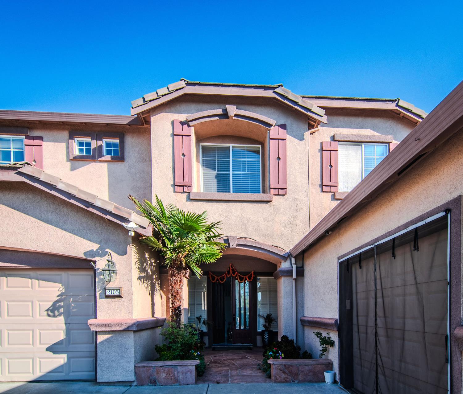 2105 Steinbeck Dr, Modesto, CA 95356