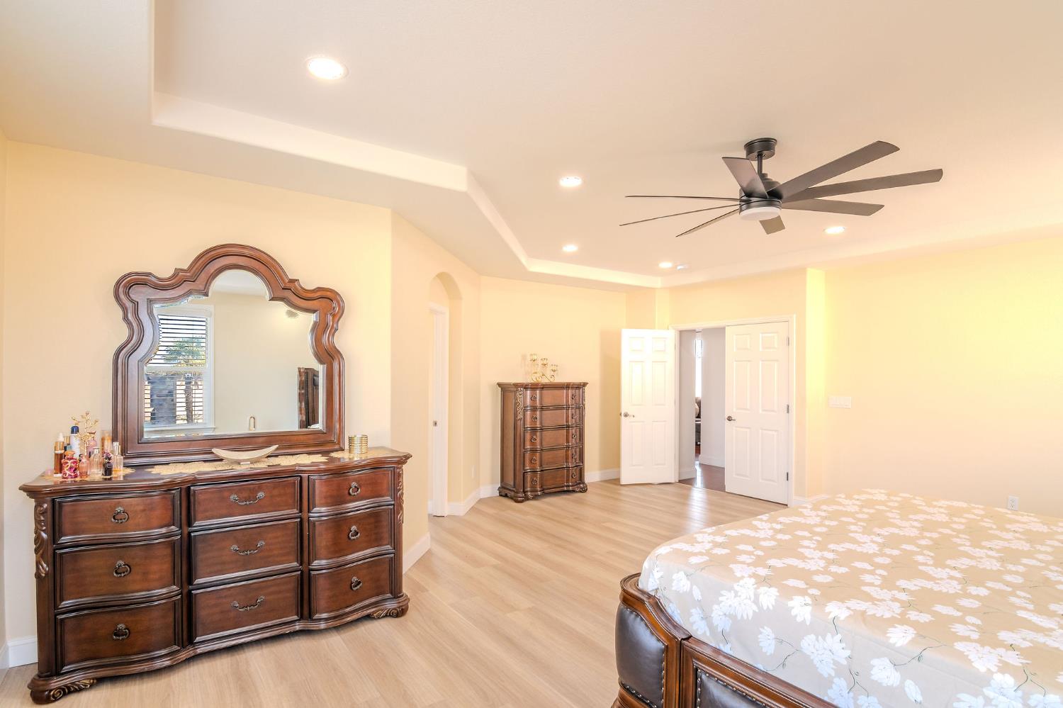 2105 Steinbeck Dr, Modesto, CA 95356