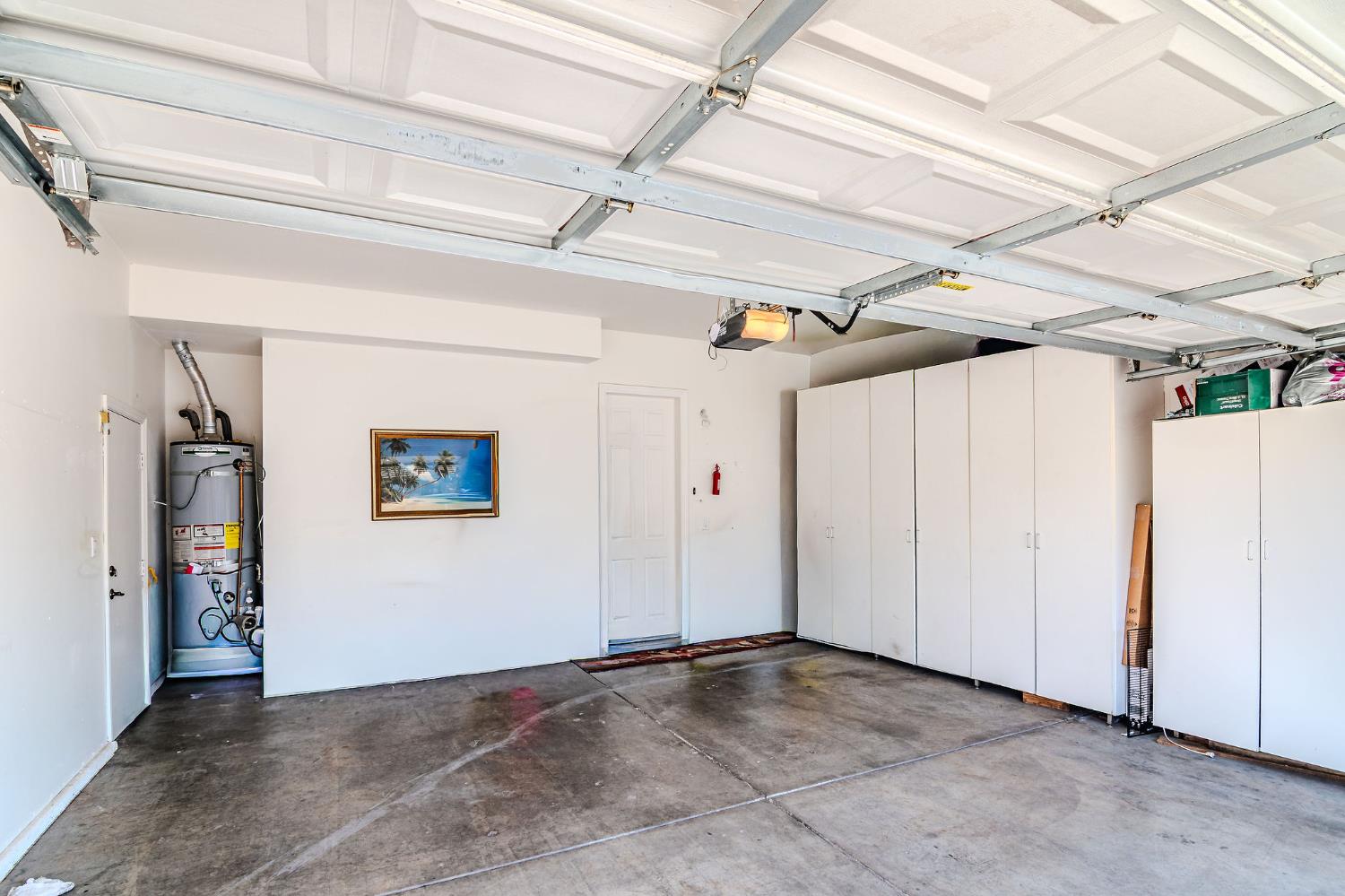 2105 Steinbeck Dr, Modesto, CA 95356