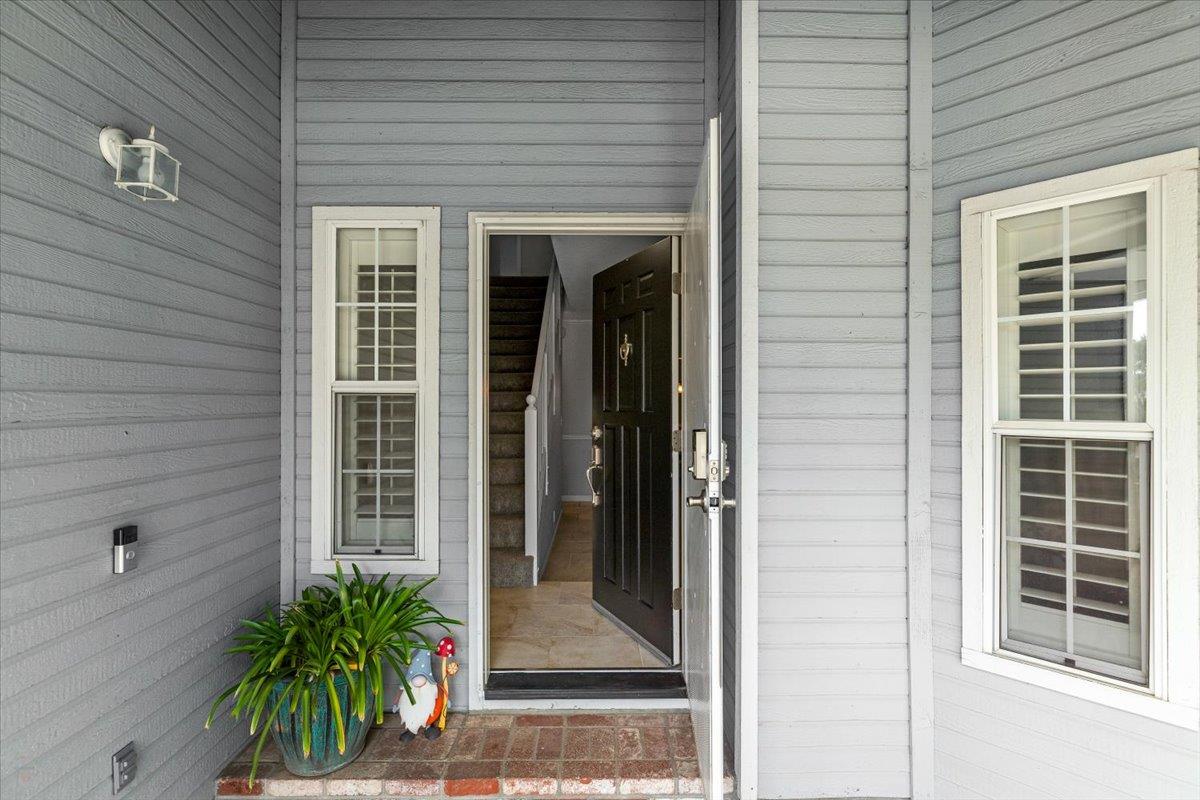 5743 Prince Edward Ln, Riverbank, CA 95367