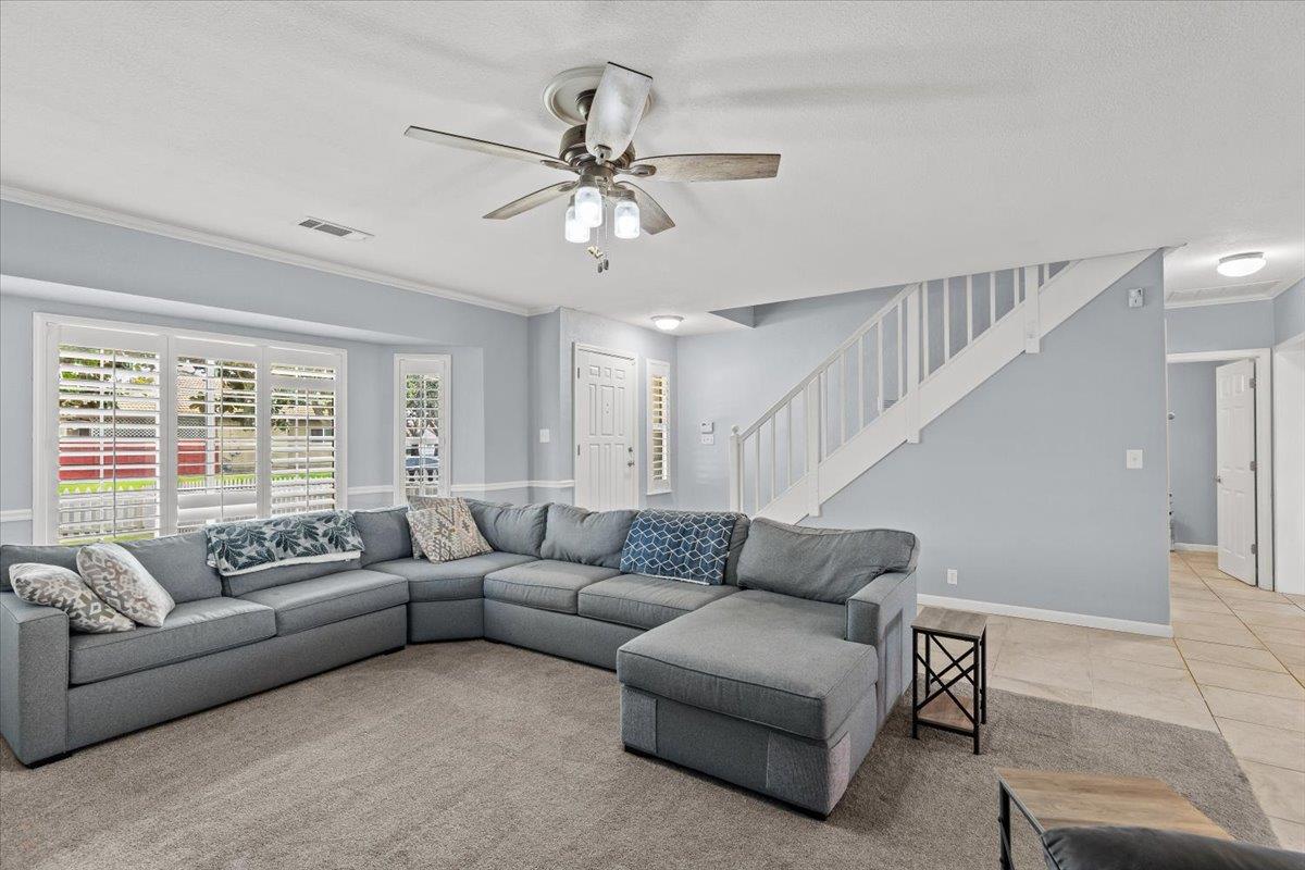 5743 Prince Edward Ln, Riverbank, CA 95367