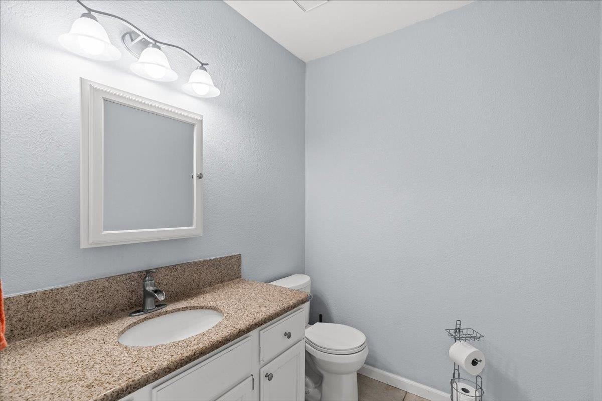 5743 Prince Edward Ln, Riverbank, CA 95367