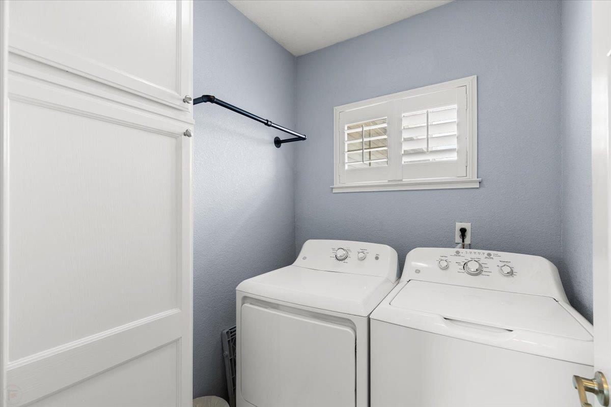 5743 Prince Edward Ln, Riverbank, CA 95367