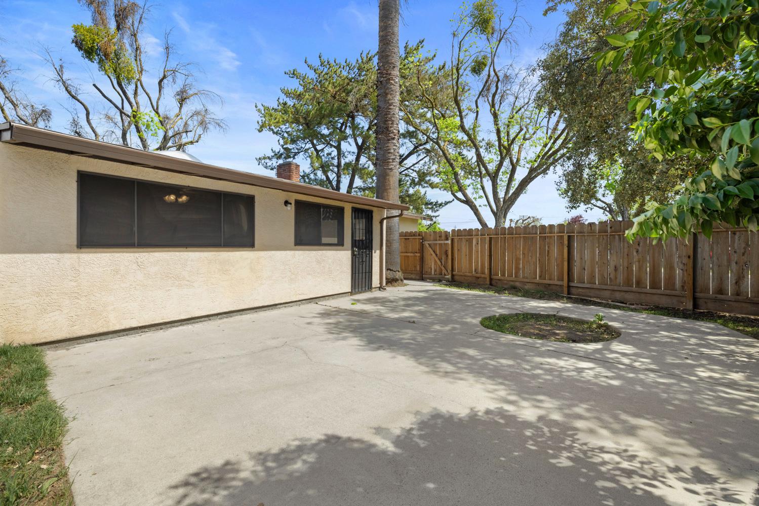 1400 Rosemead Ct, Modesto, CA 95350