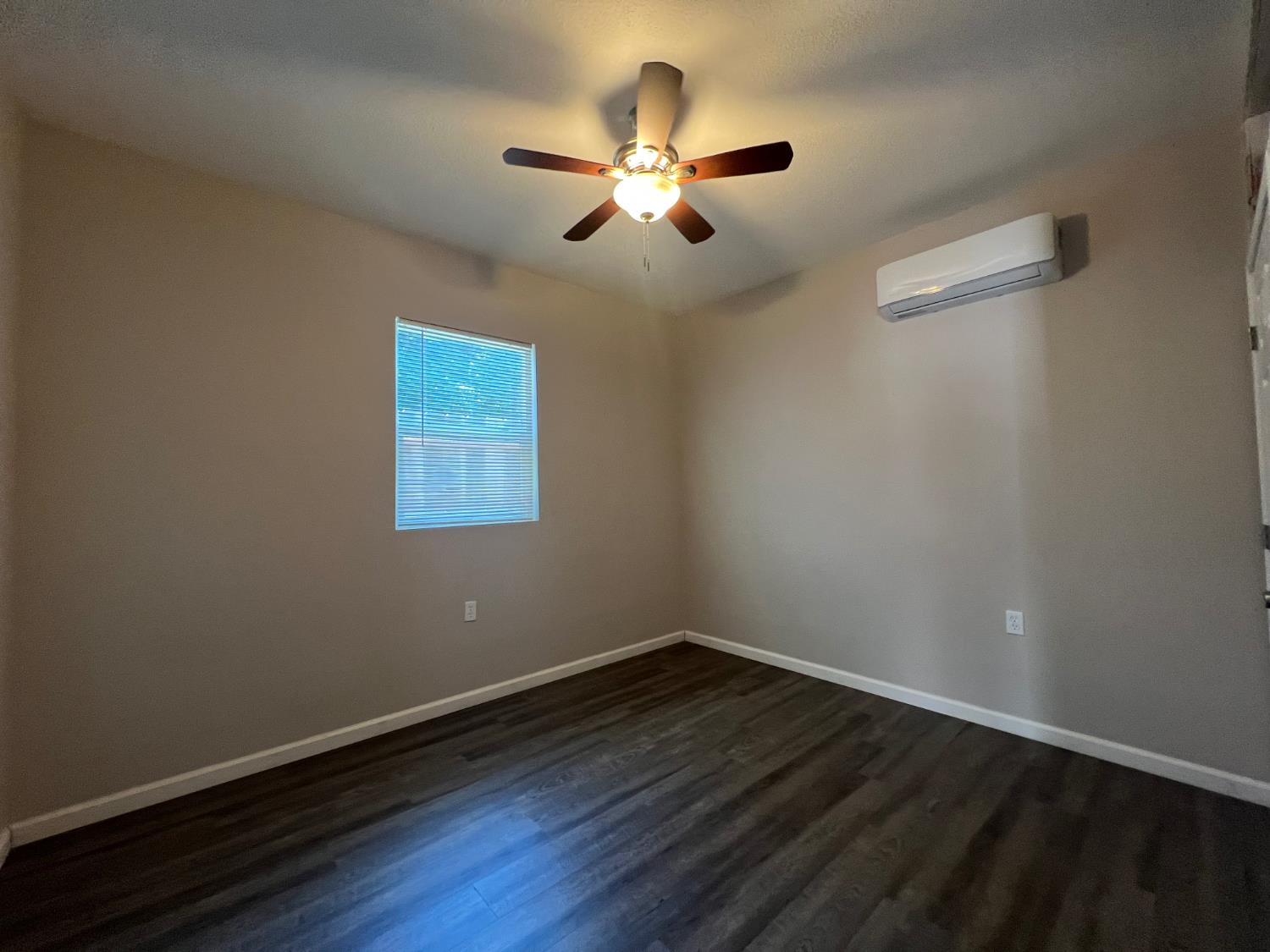 1629 College Ave, Modesto, CA 95350