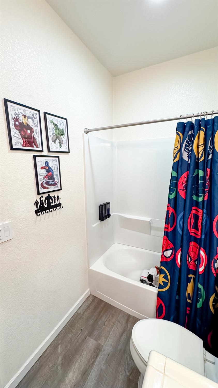 1747 Dalia Ln, Manteca, CA 95337