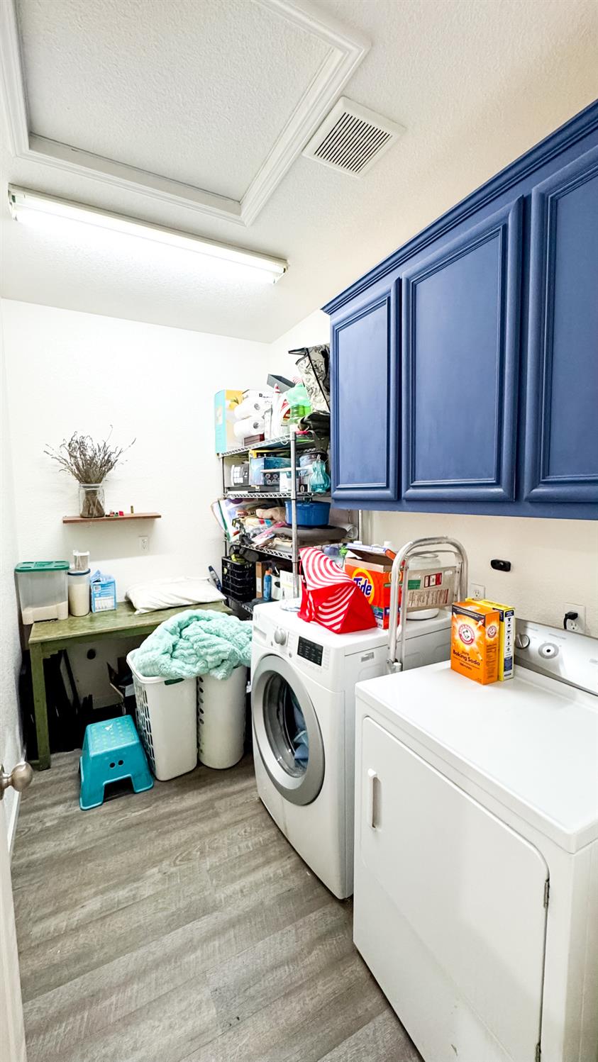 1747 Dalia Ln, Manteca, CA 95337