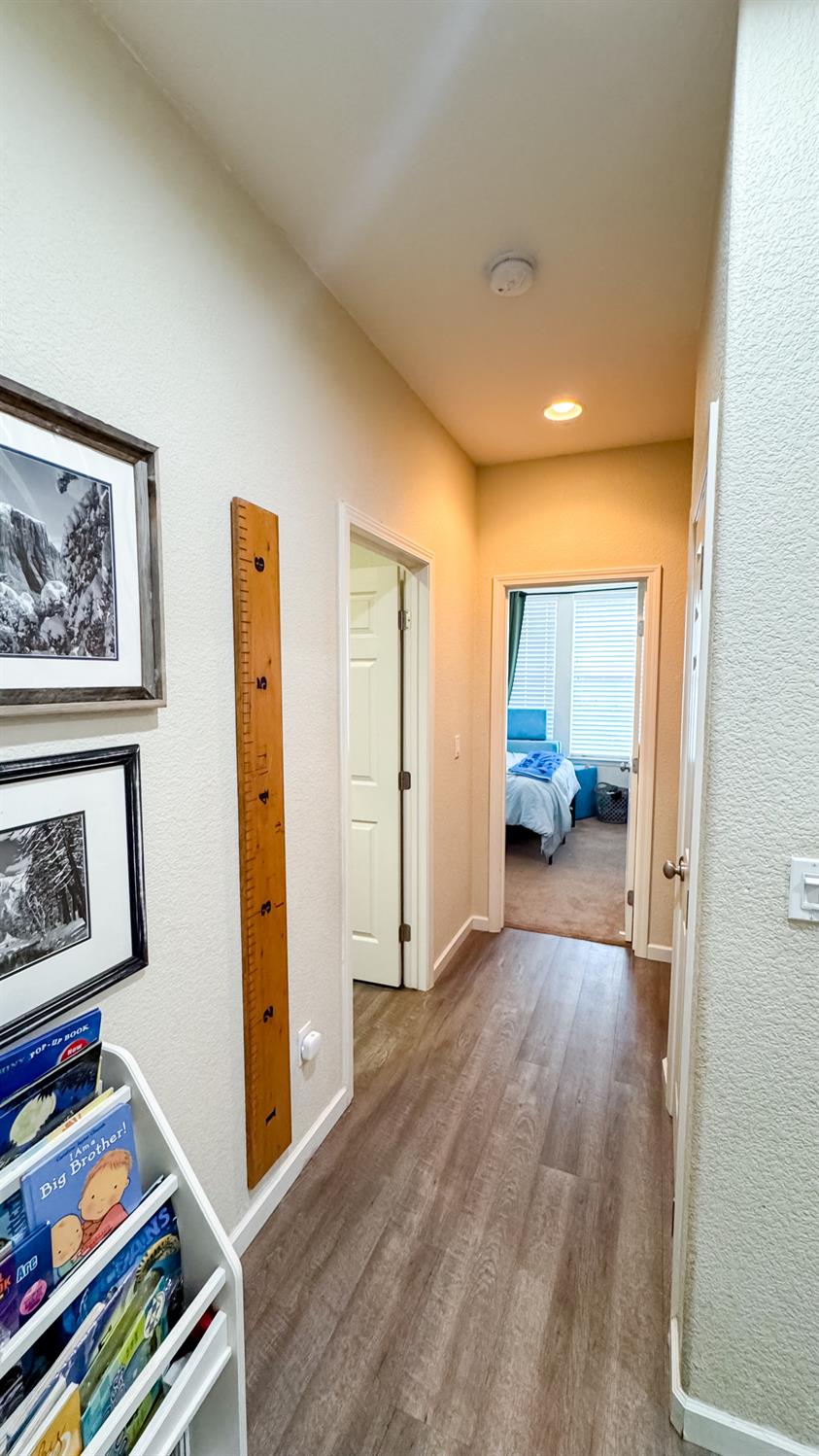 1747 Dalia Ln, Manteca, CA 95337