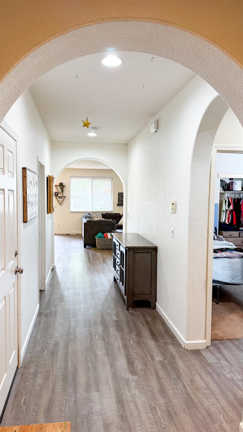 1747 Dalia Ln, Manteca, CA 95337