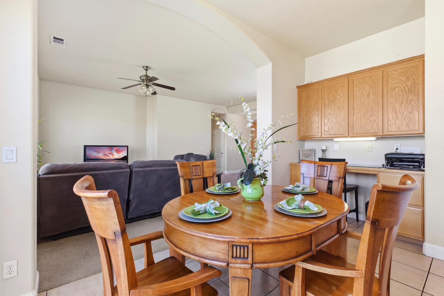 2206 Edmart St, Escalon, CA 95320