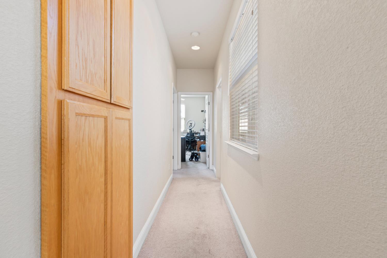 2206 Edmart St, Escalon, CA 95320