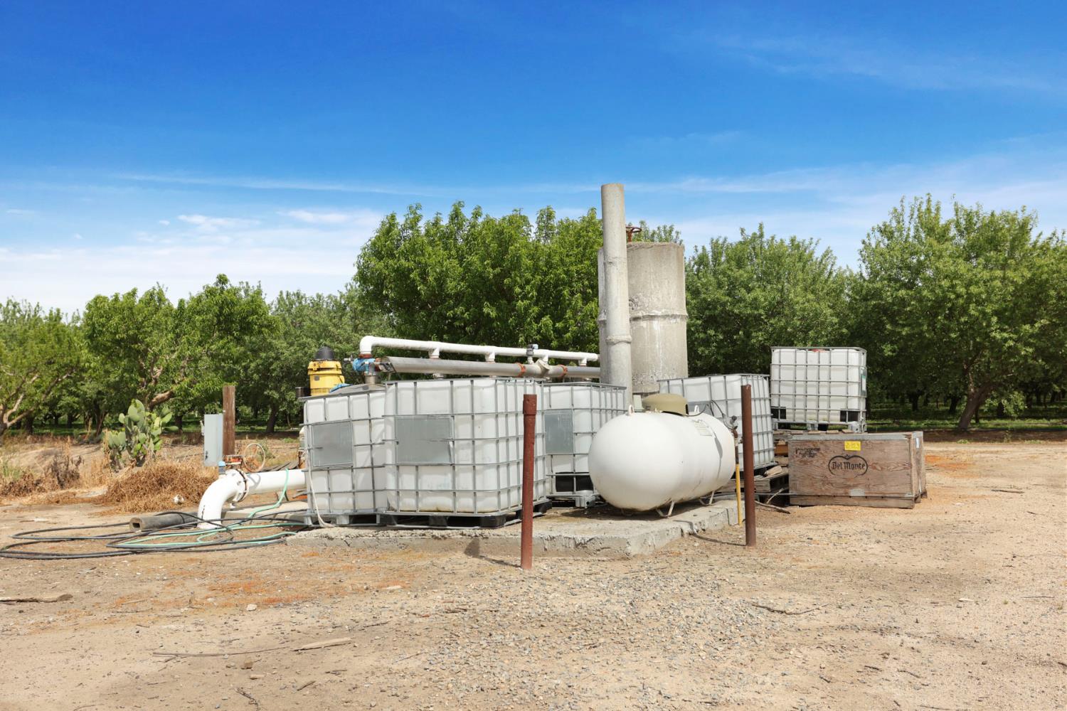 4866 E Roosevelt Rd, Chowchilla, CA 93610