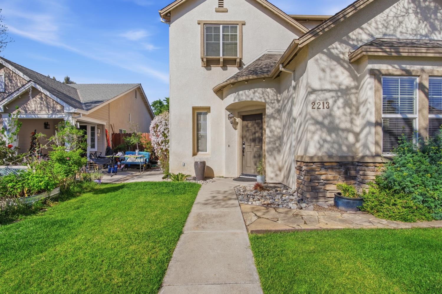 2213 Lionudakis Ct, Modesto, CA 95355