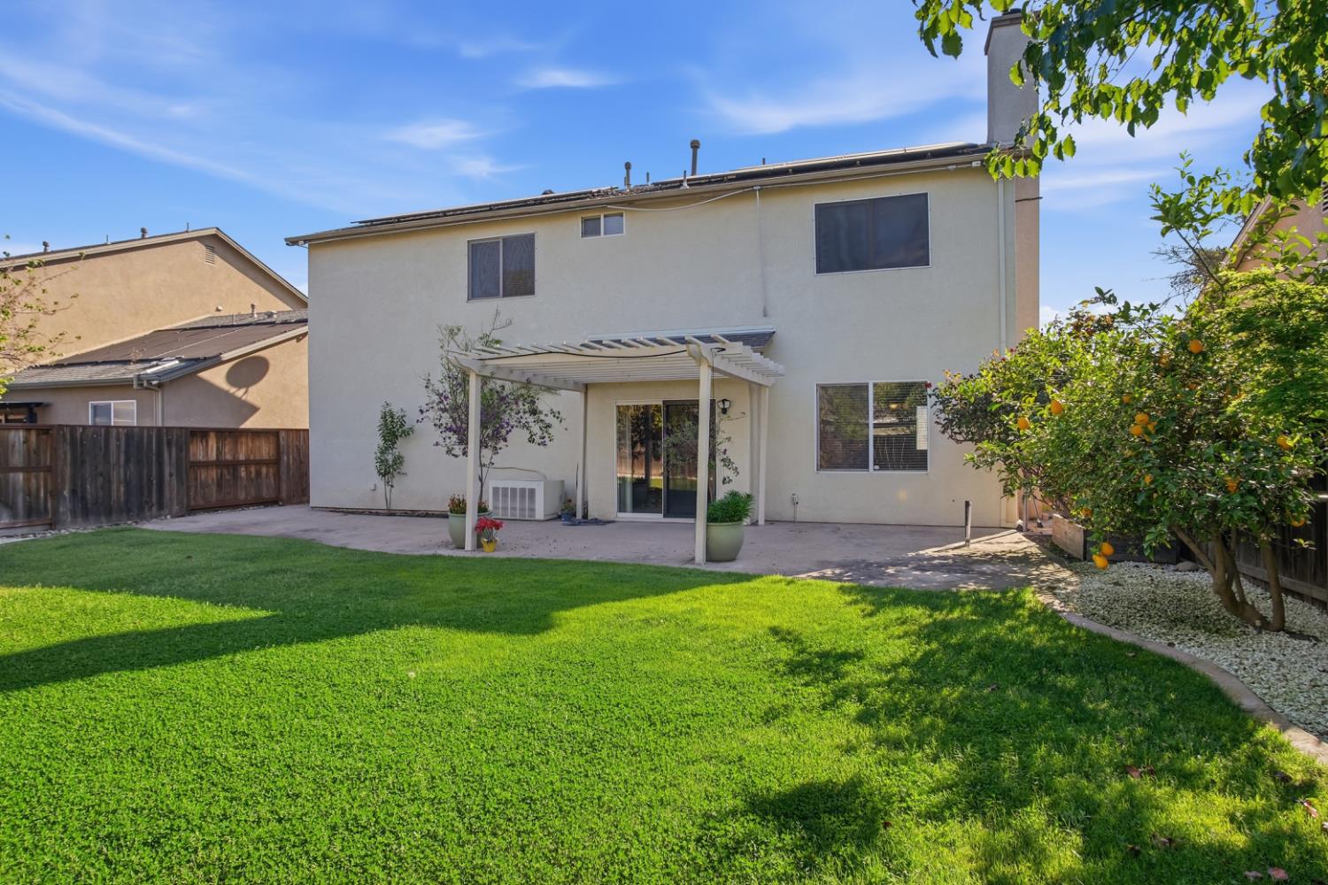 2213 Lionudakis Ct, Modesto, CA 95355