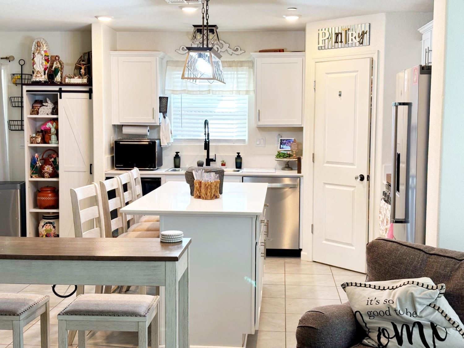 12080 Kadota Ave, Waterford, CA 95386