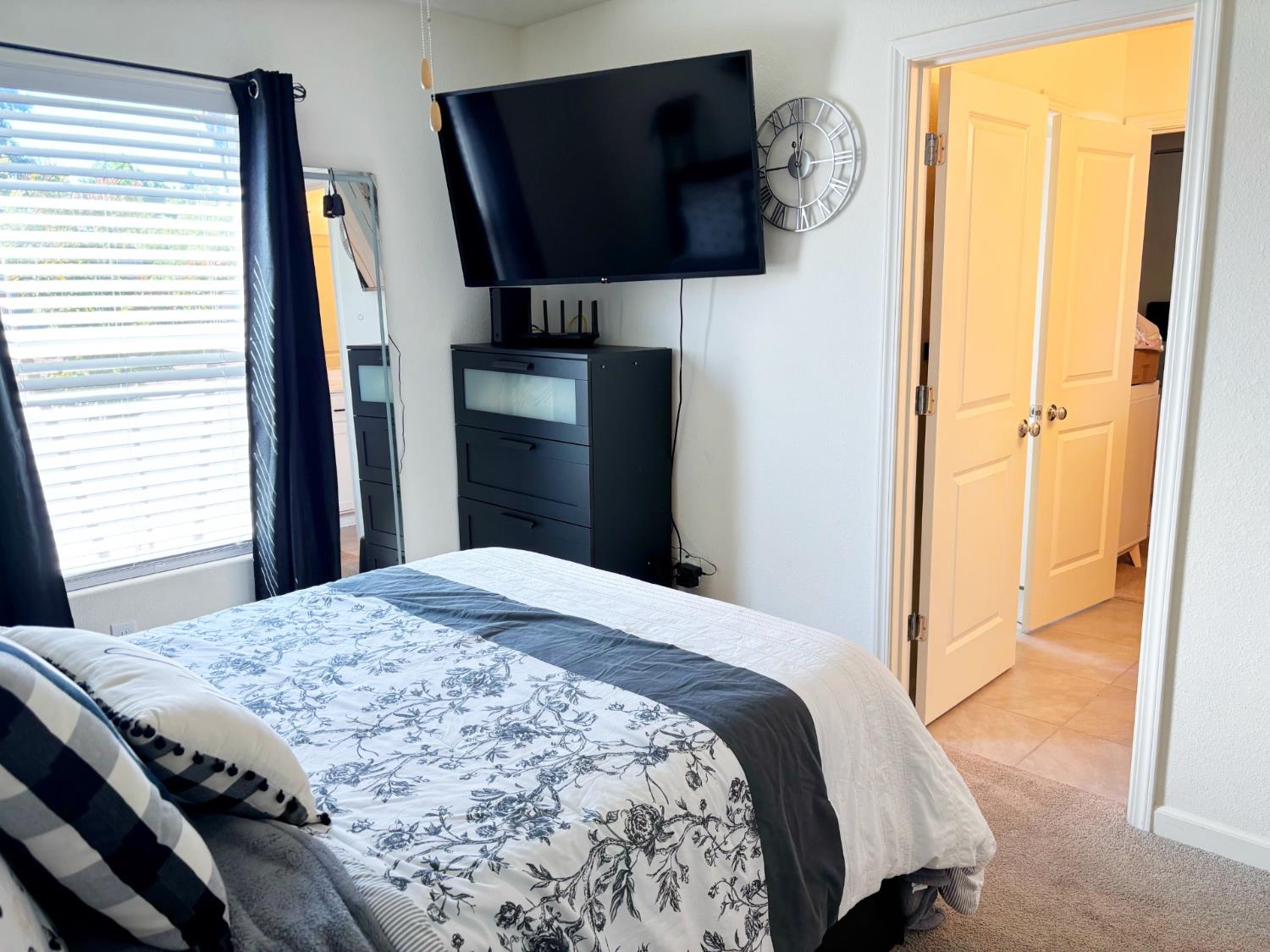 12080 Kadota Ave, Waterford, CA 95386