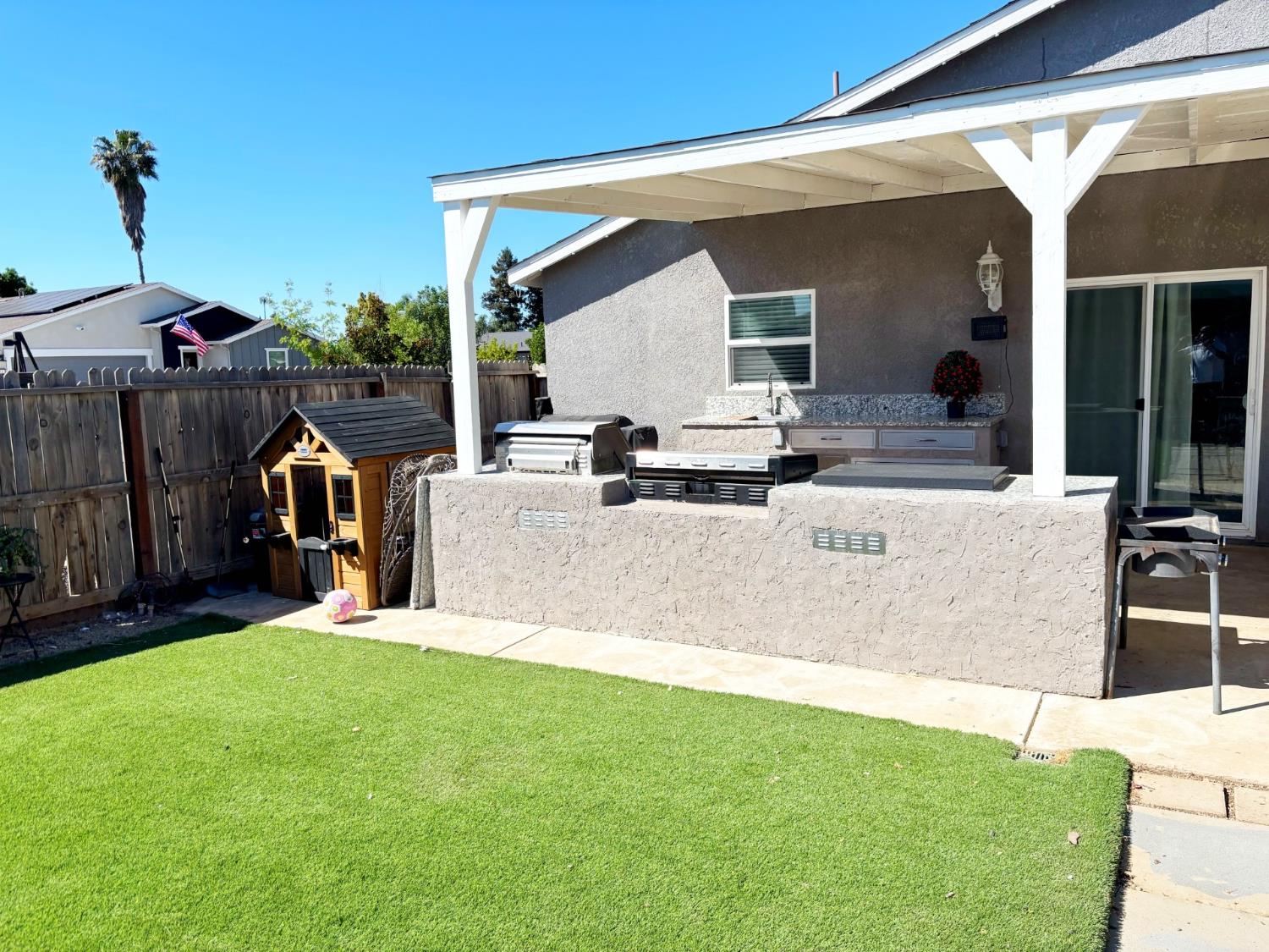 12080 Kadota Ave, Waterford, CA 95386