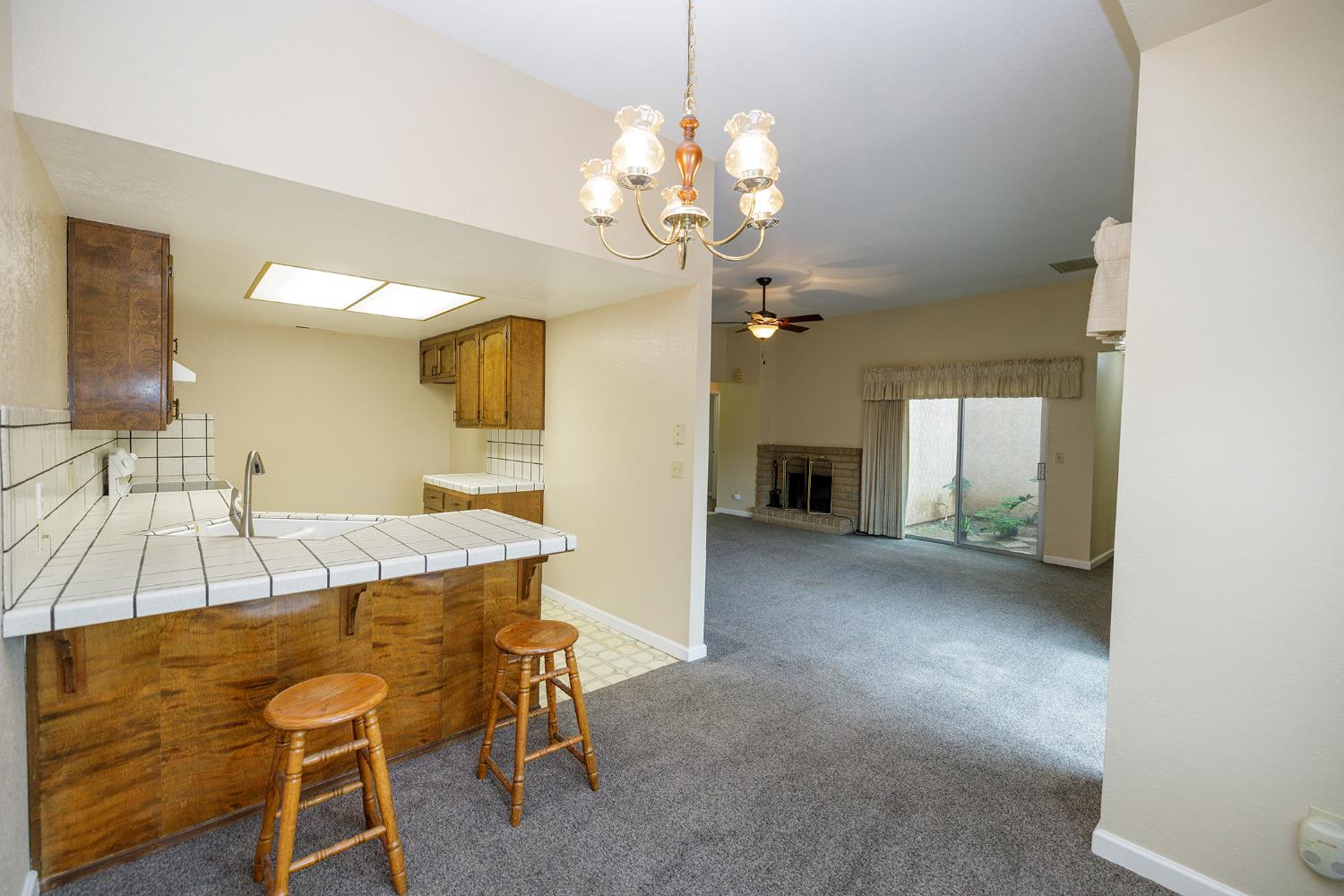 1124 Tasmania Way, Modesto, CA 95356