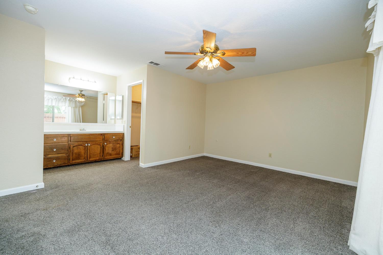 1124 Tasmania Way, Modesto, CA 95356