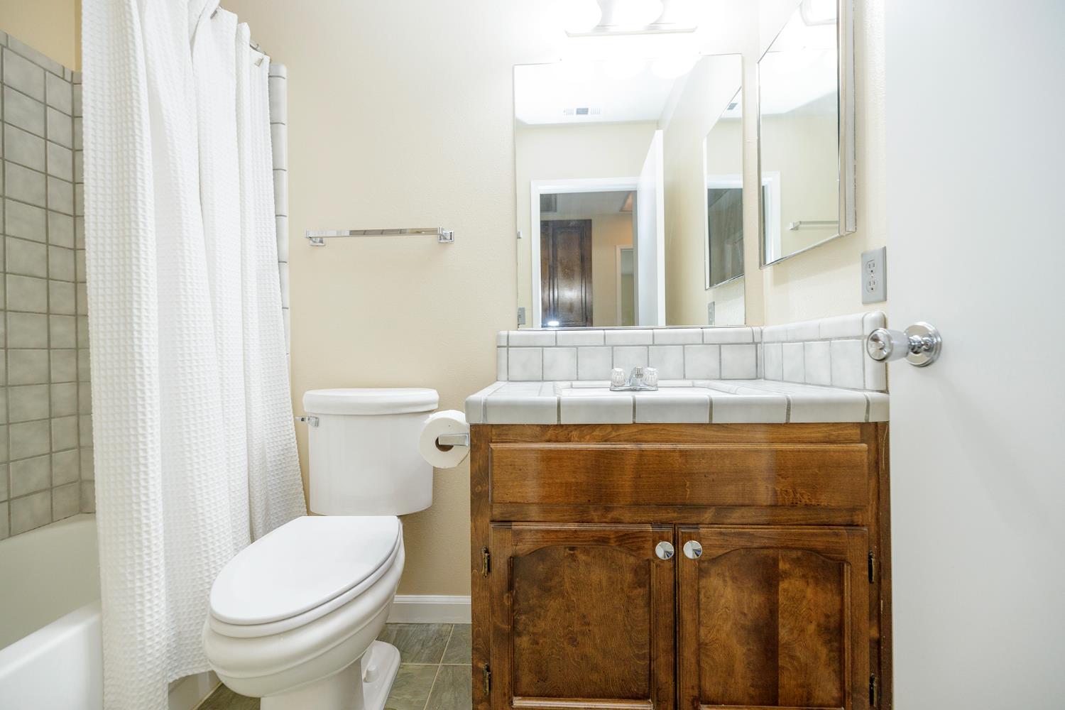 1124 Tasmania Way, Modesto, CA 95356