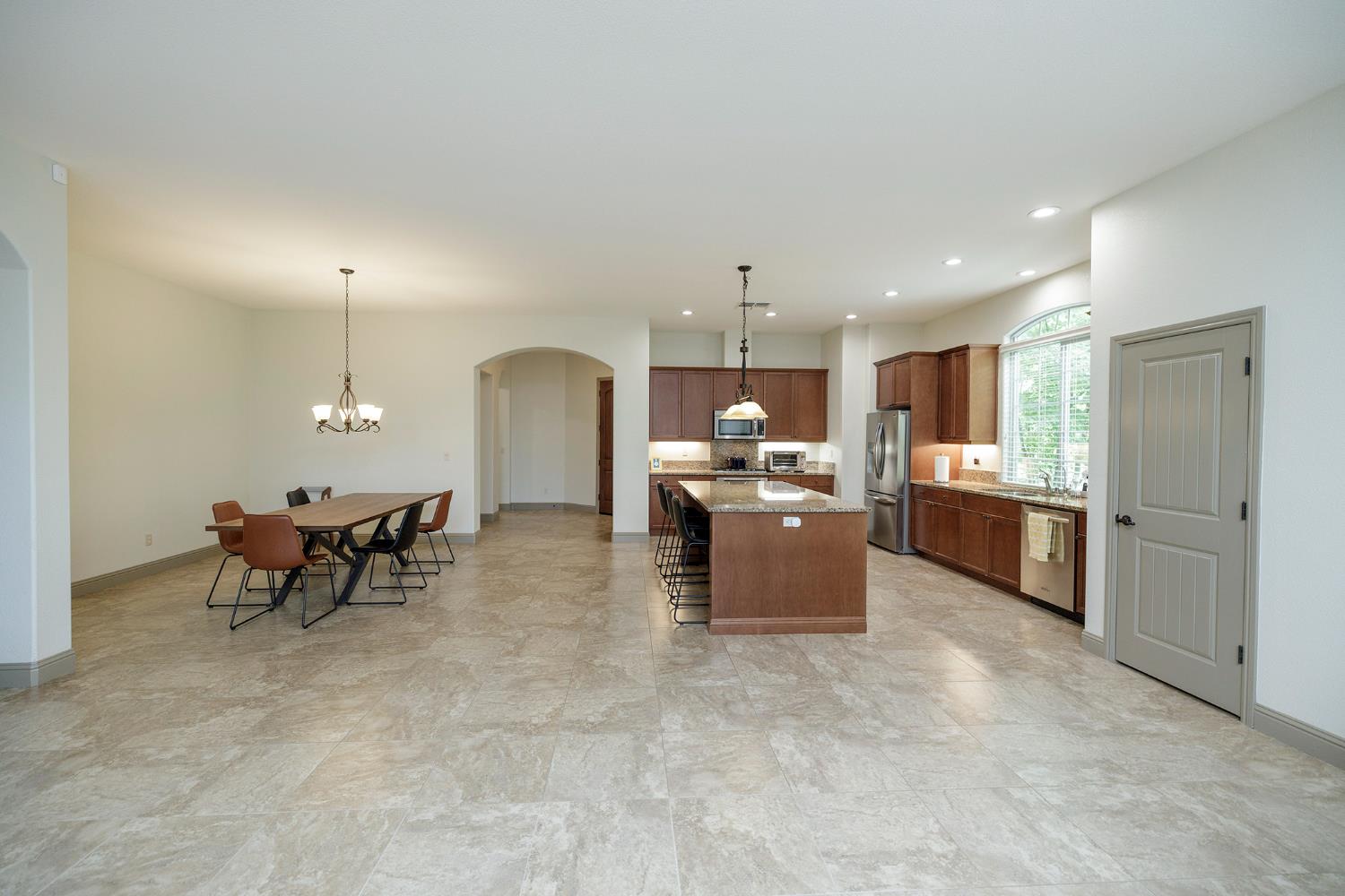 4692 Prairie Falcon Way, Turlock, CA 95382