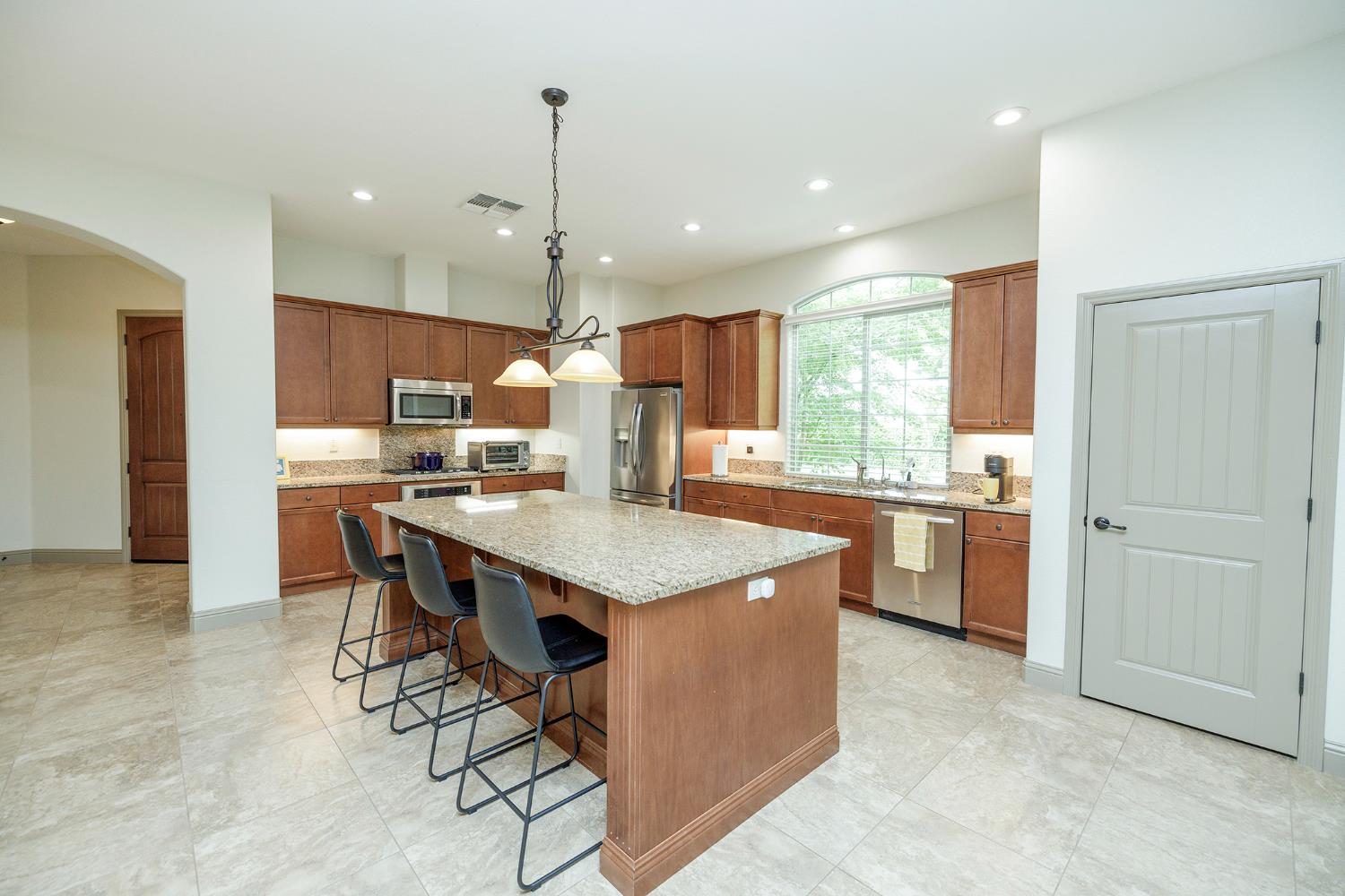 4692 Prairie Falcon Way, Turlock, CA 95382