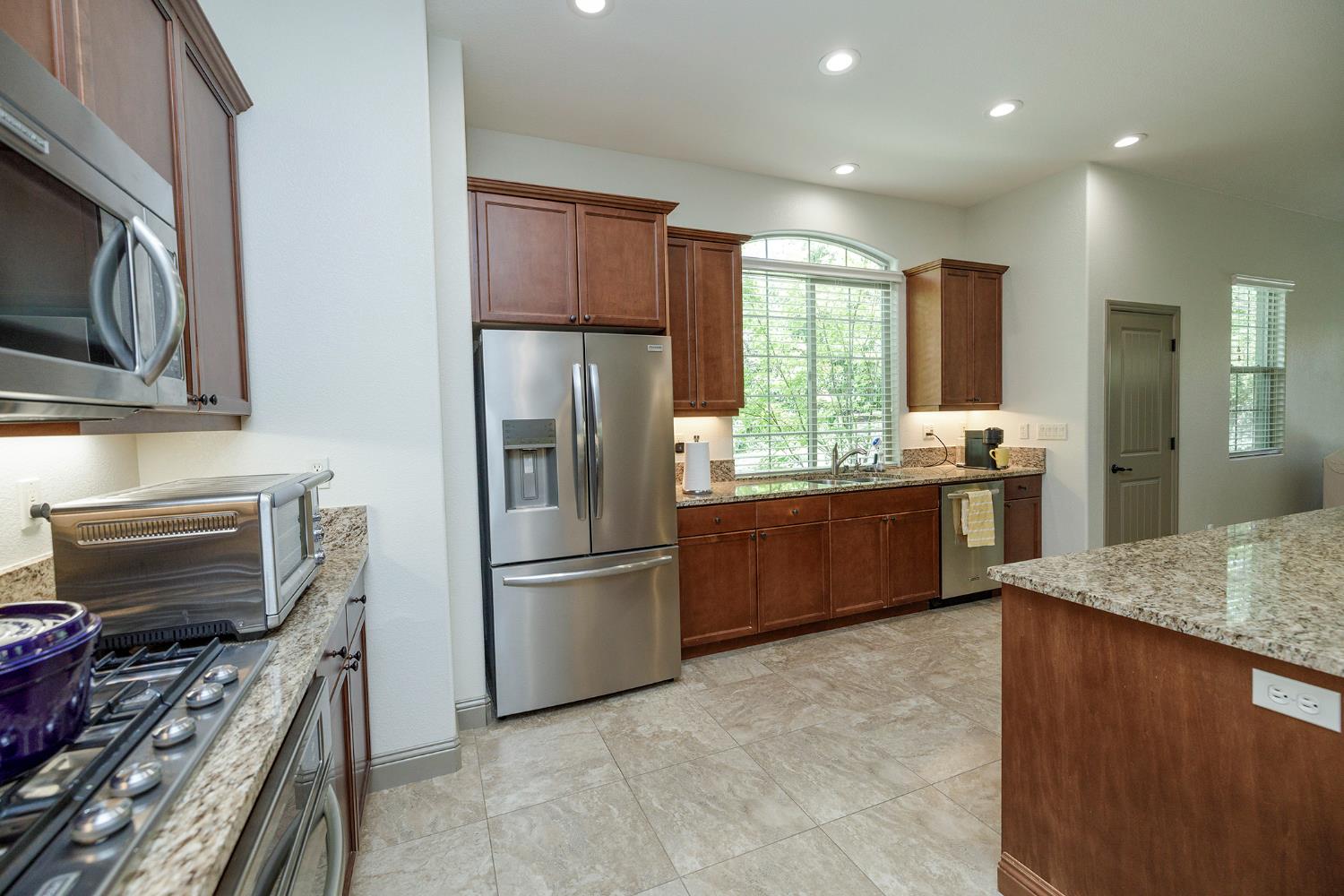 4692 Prairie Falcon Way, Turlock, CA 95382