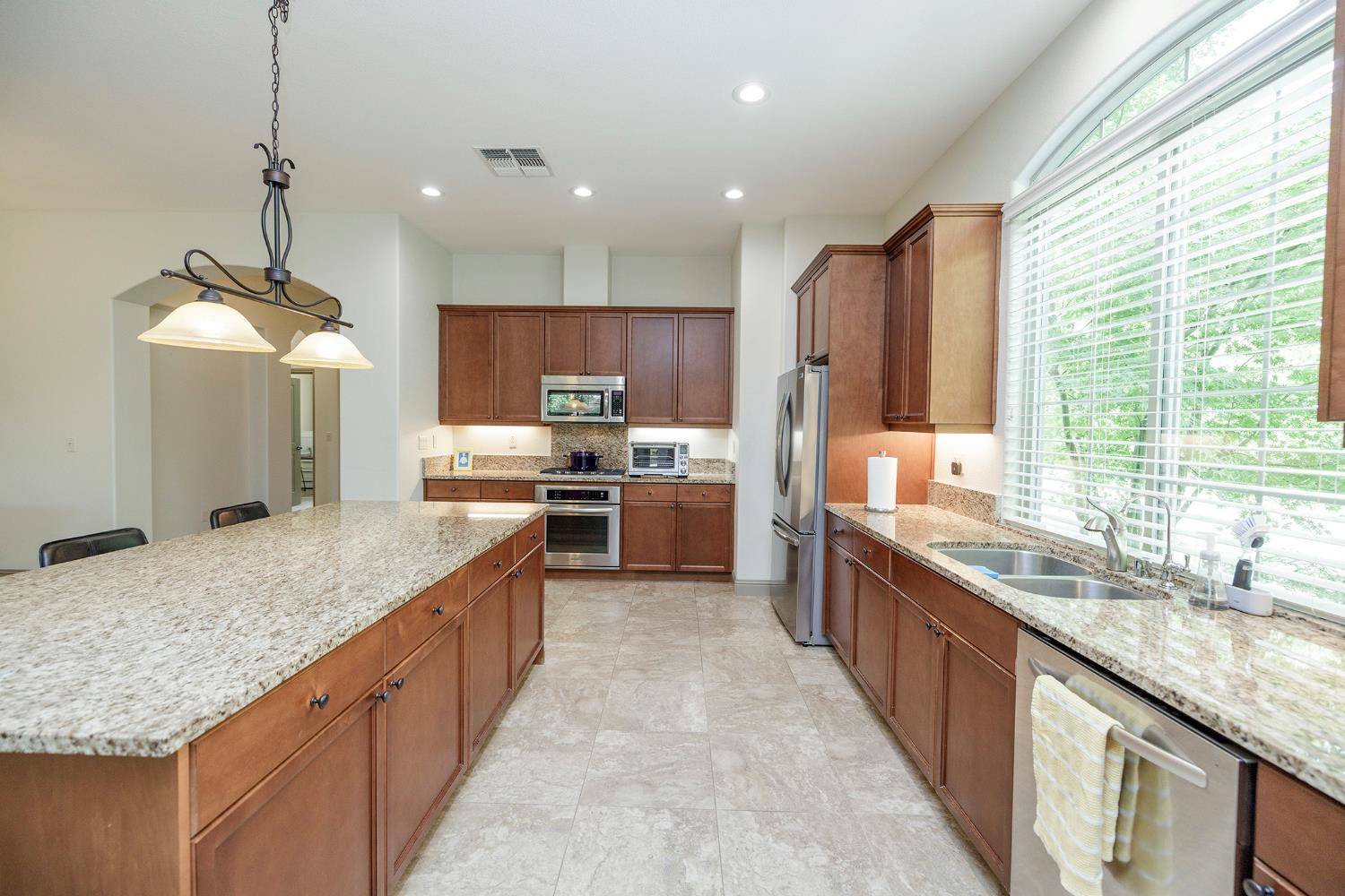 4692 Prairie Falcon Way, Turlock, CA 95382