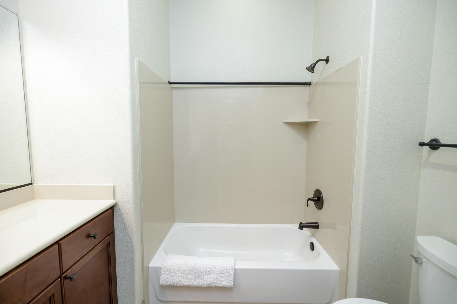 4692 Prairie Falcon Way, Turlock, CA 95382