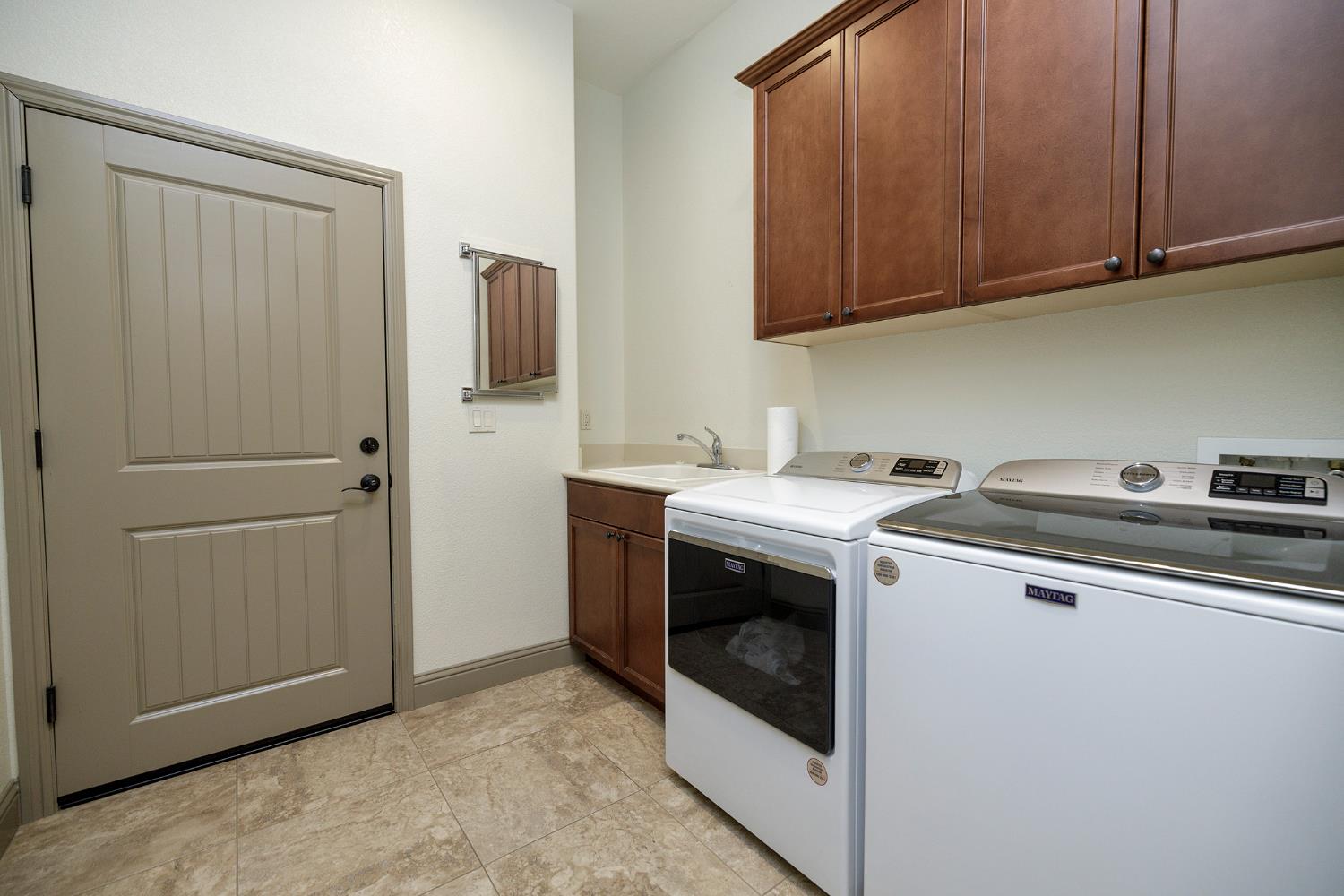 4692 Prairie Falcon Way, Turlock, CA 95382