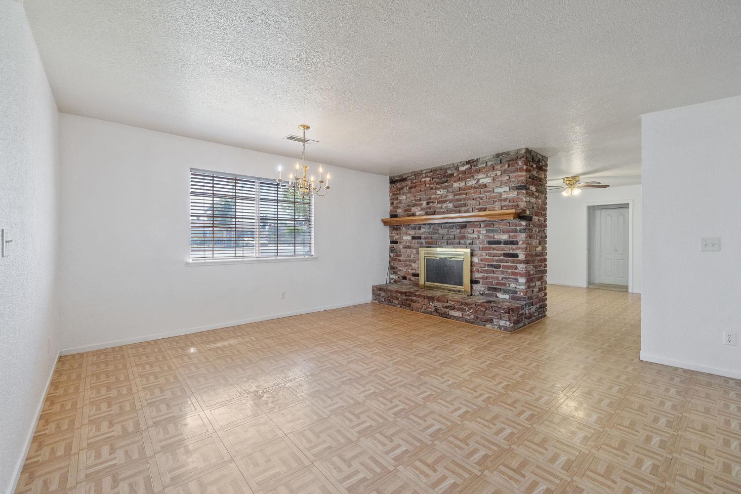 16808 W Palmer Ave, Huron, CA 93234