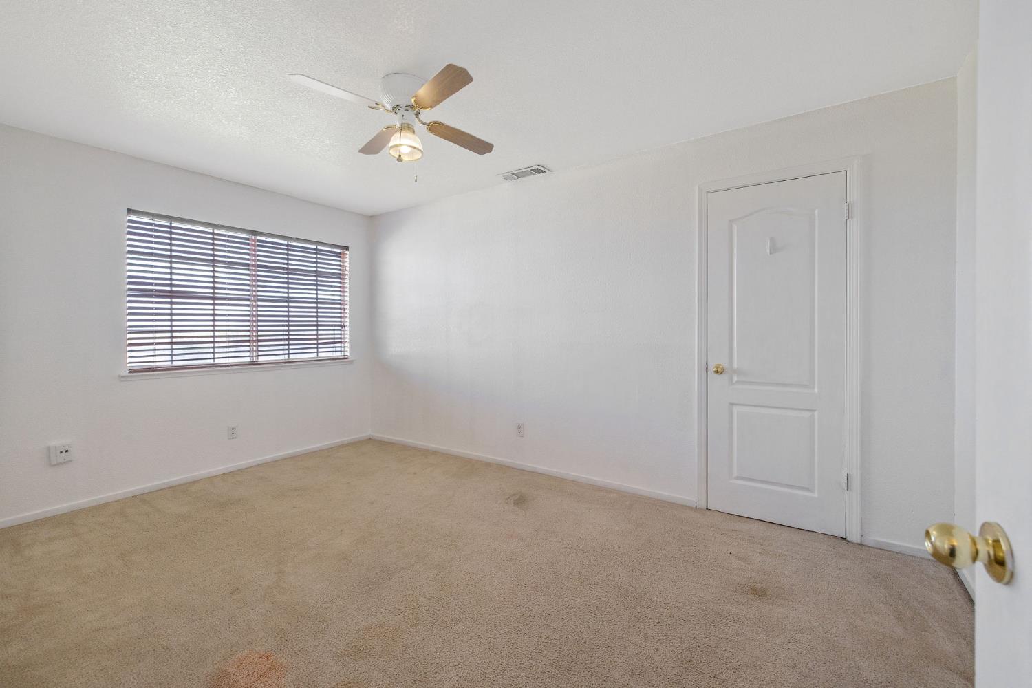 16808 W Palmer Ave, Huron, CA 93234