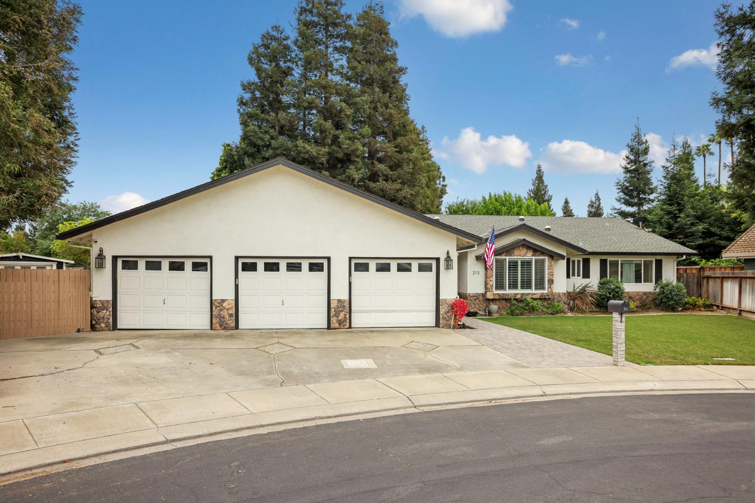 213 Primula Ct, Ripon, CA 95366