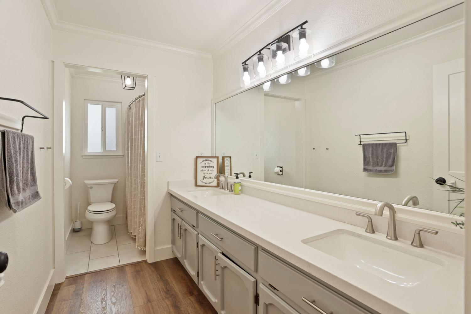 213 Primula Ct, Ripon, CA 95366