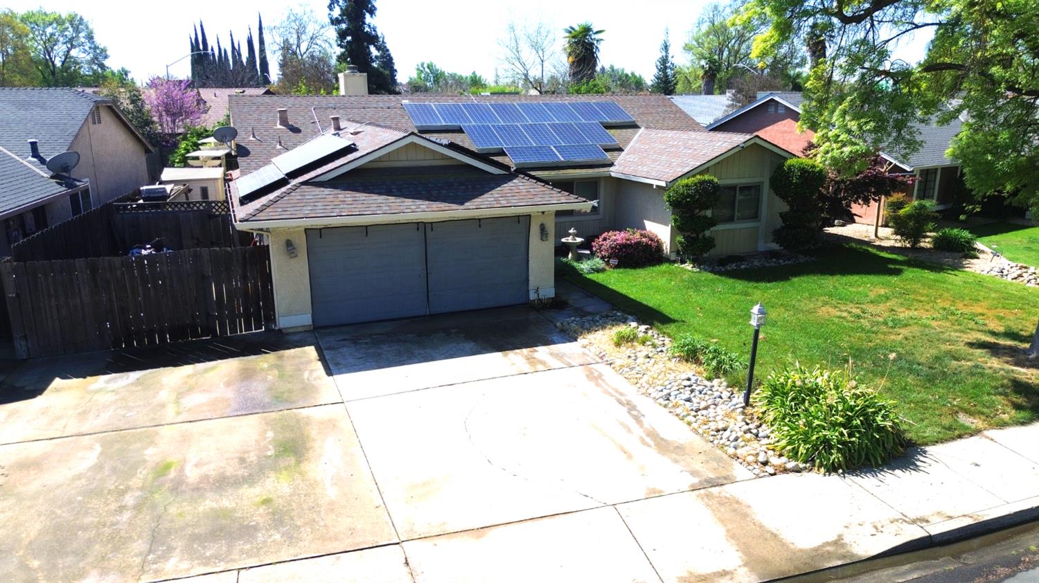 2700 Oaklawn Dr, Modesto, CA 95355