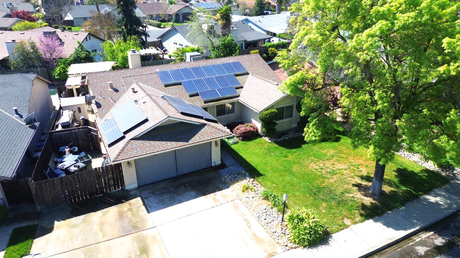 2700 Oaklawn Dr, Modesto, CA 95355