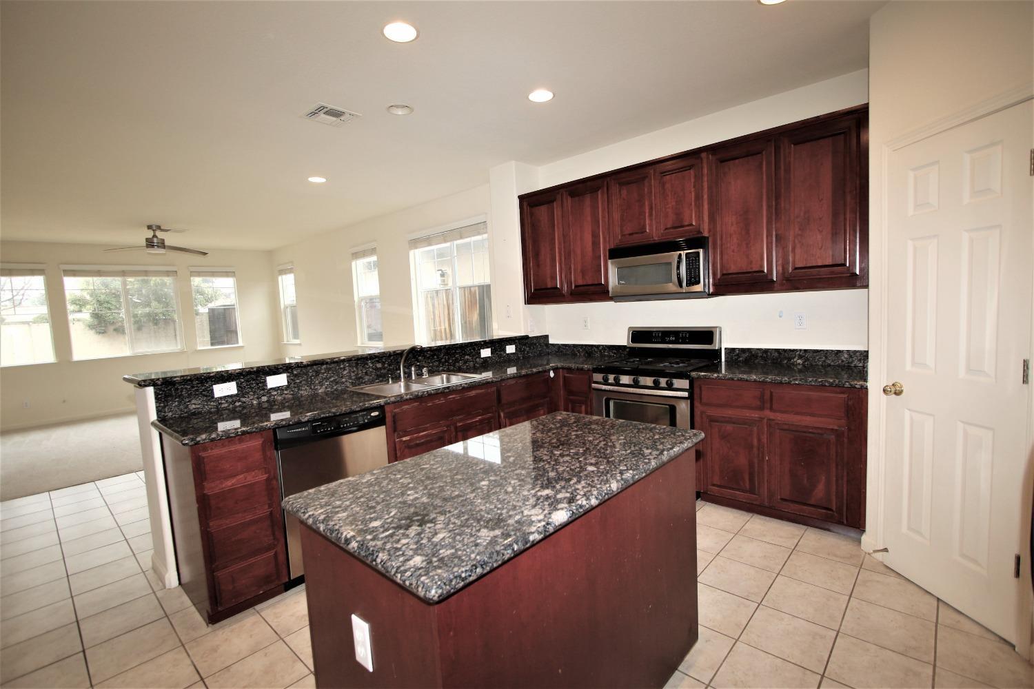 20625 Sarazen Pl, Patterson, CA 95363