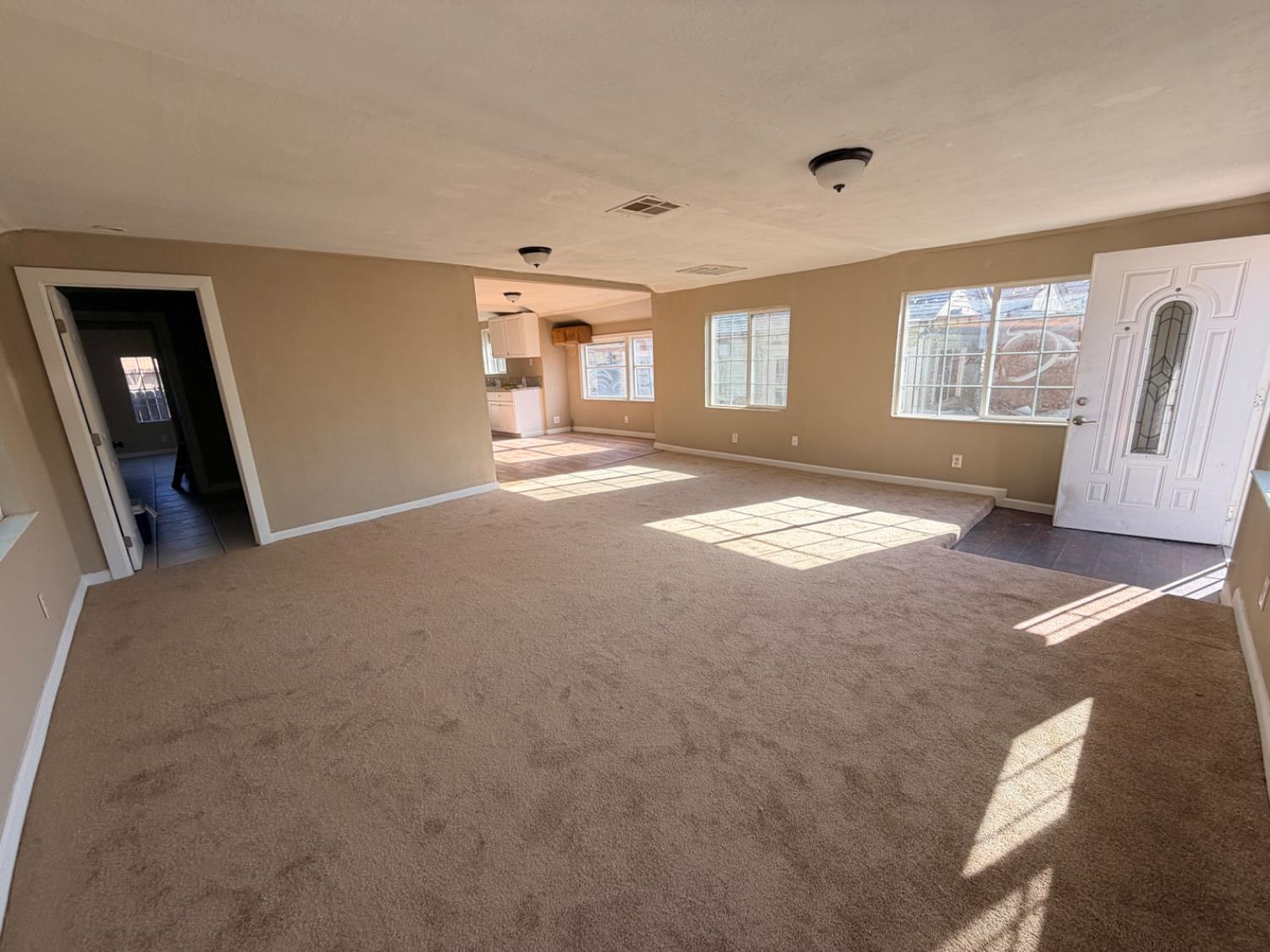 322 Pine St, Modesto, CA 95351