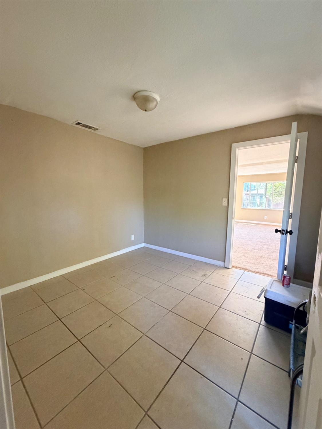 322 Pine St, Modesto, CA 95351